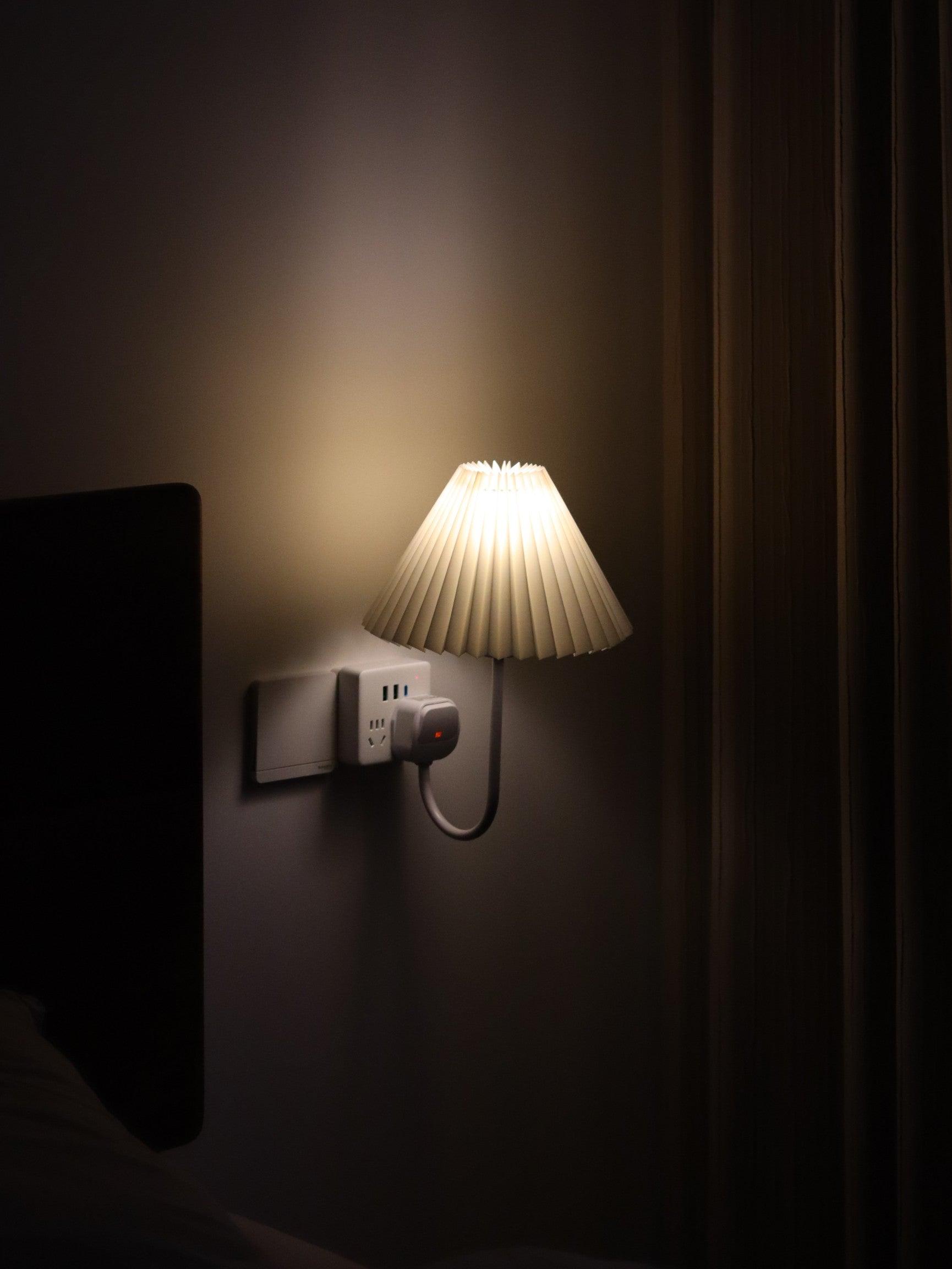 Plug-in Wall Light - Lumpaz