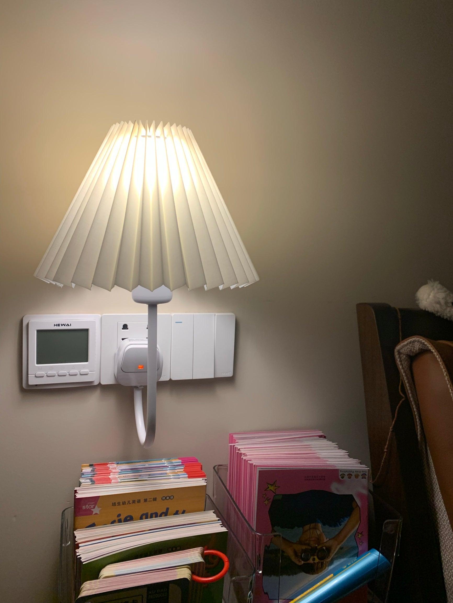 Plug-in Wall Light - Lumpaz