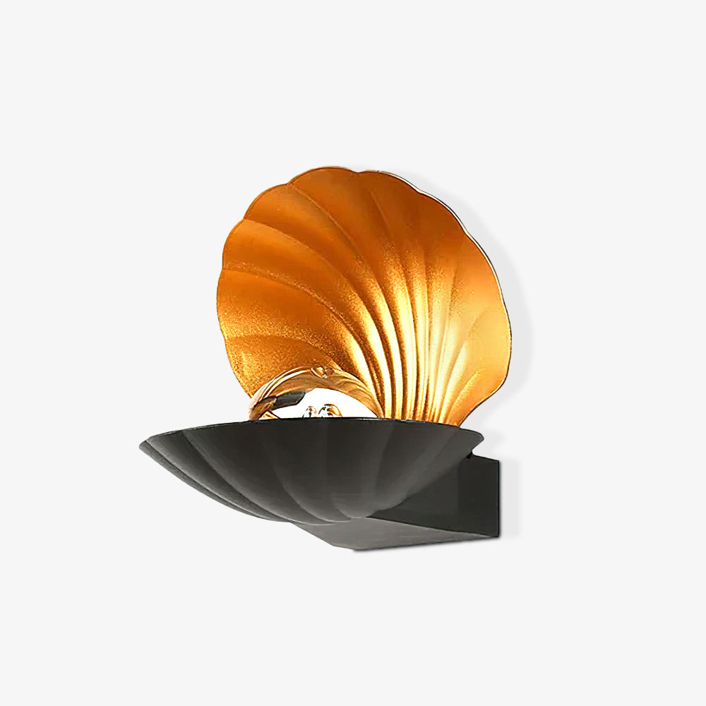 Pearl Clam Wall Light - Lumpaz