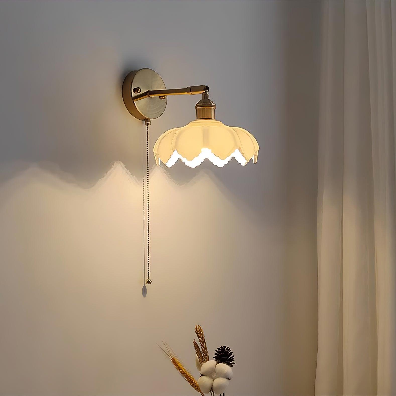 Lotus Rotatable Wall Lamp - Lumpaz