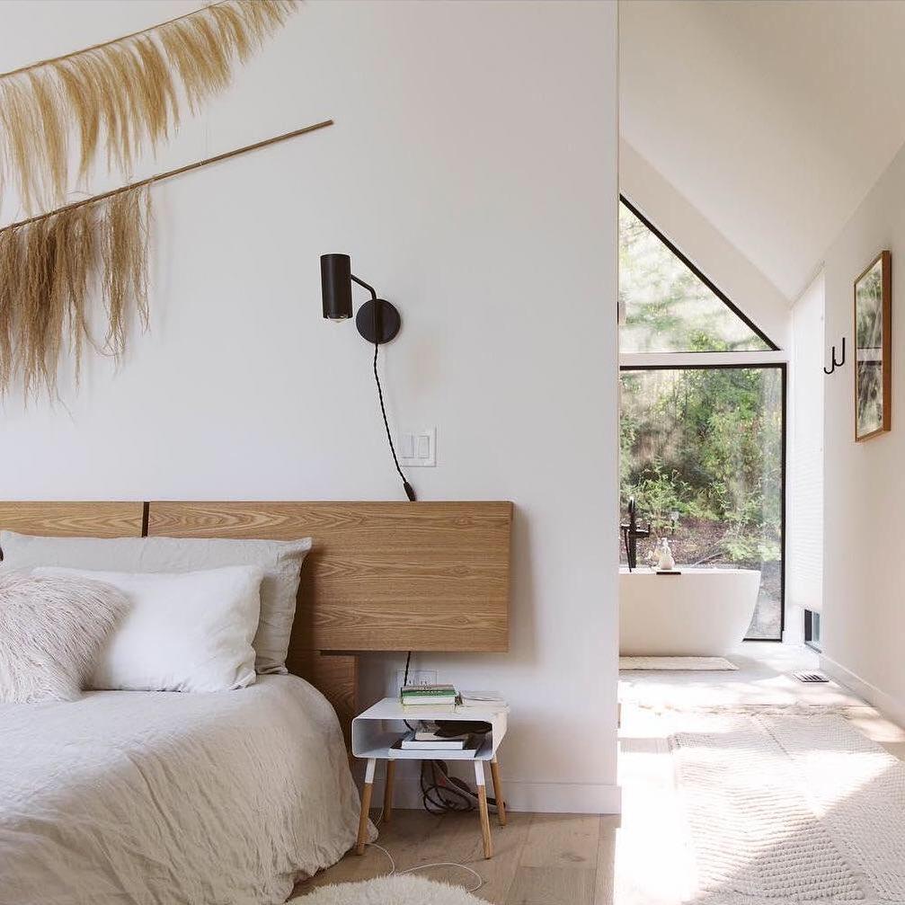 Envoy Swing Sconce - Lumpaz