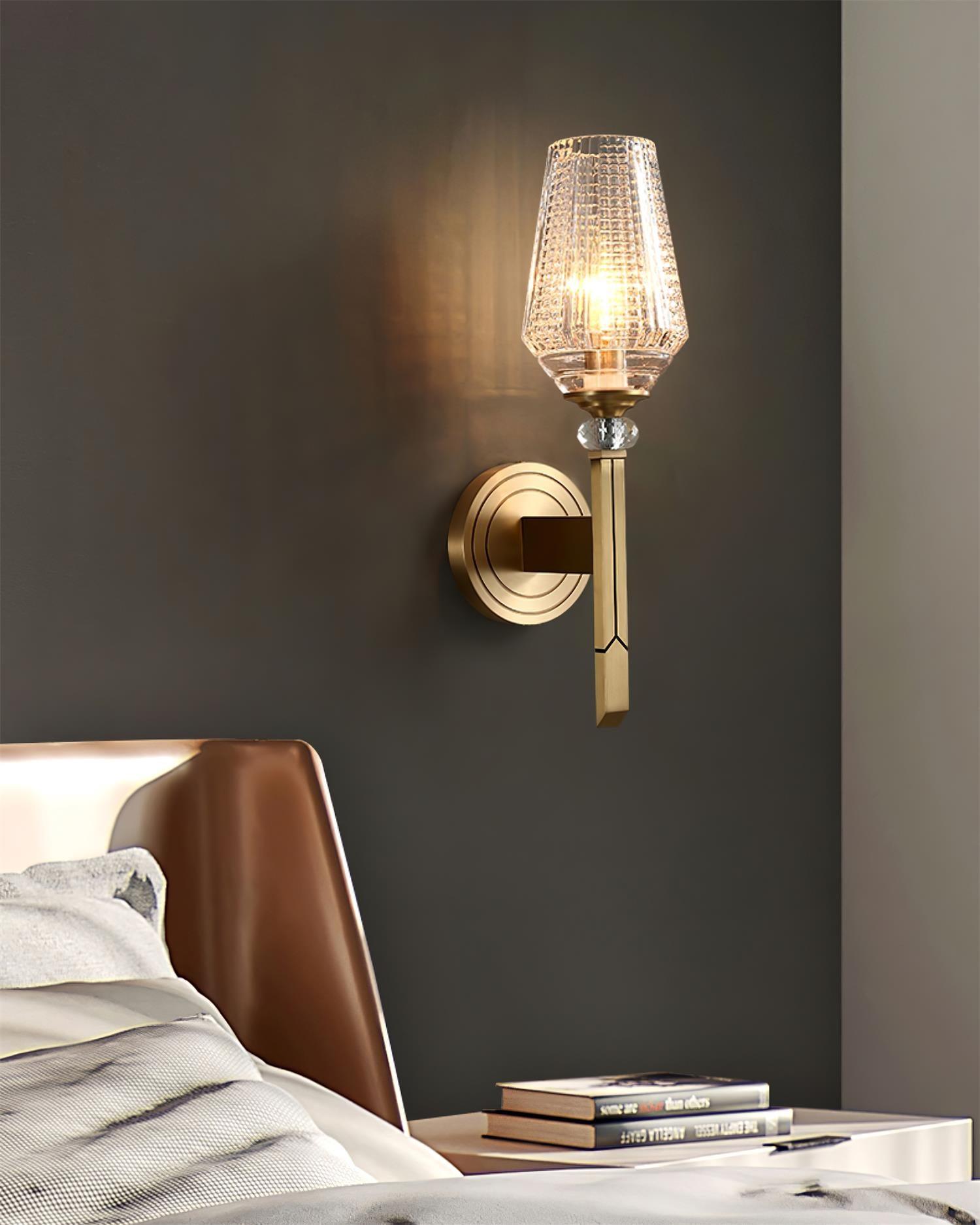 Devora Brass Wall Lamp - Lumpaz