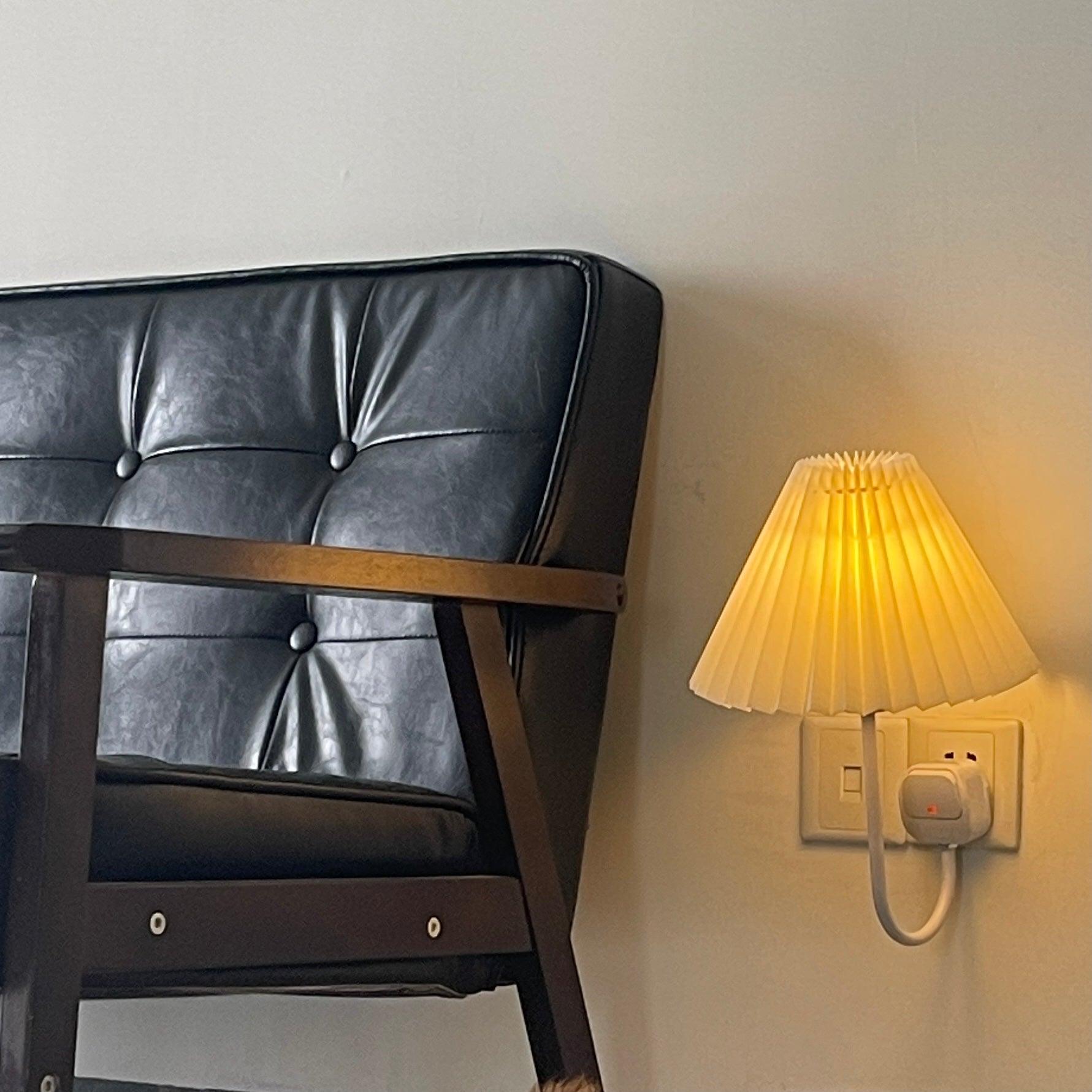 Plug-in Wall Light - Lumpaz