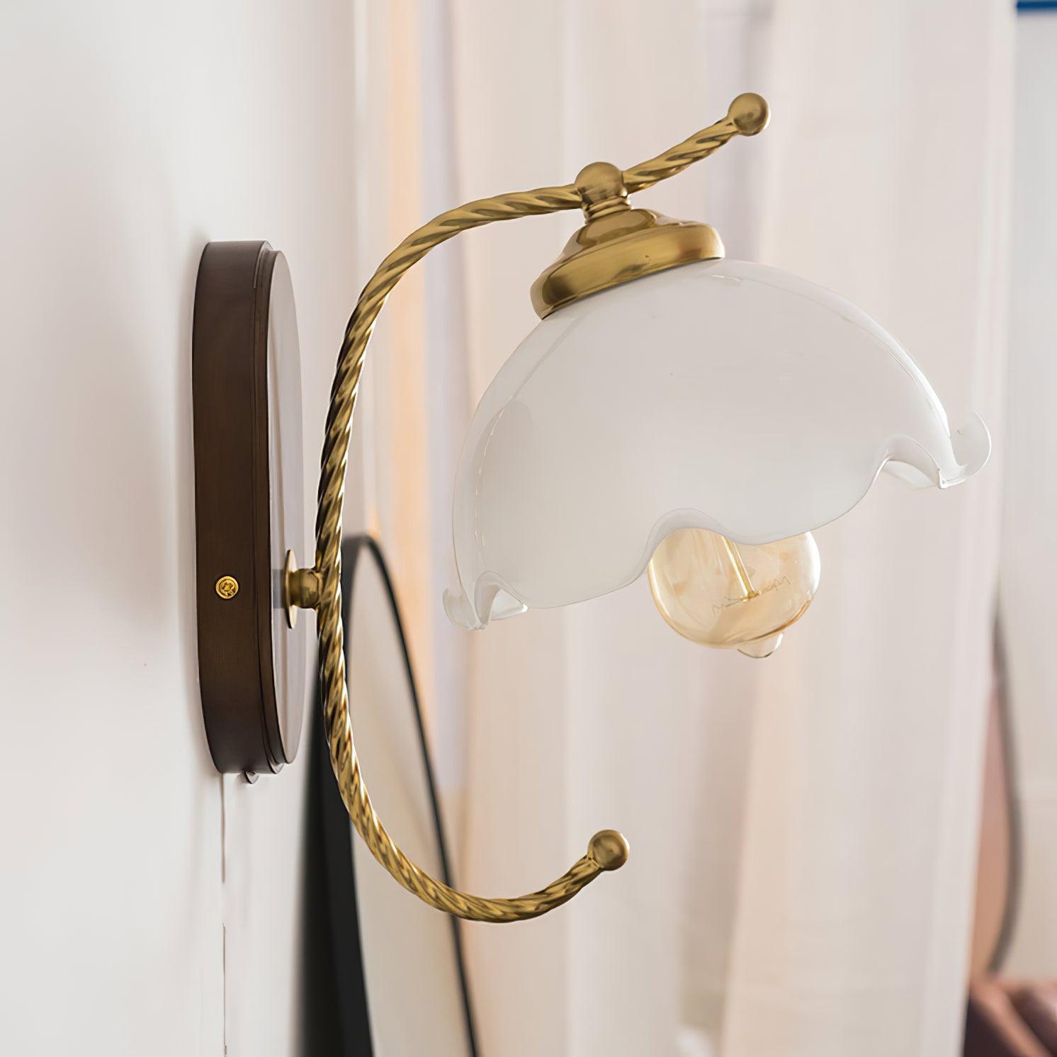 Milky Flower Wall Light - Lumpaz