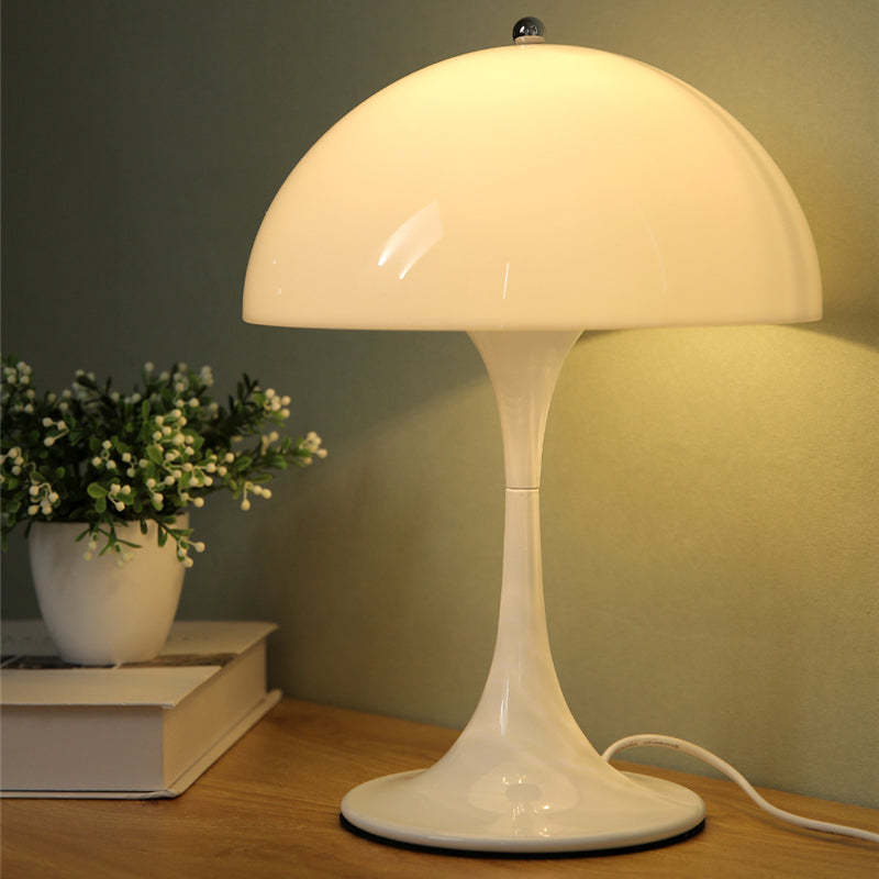 Salgado Minimalistische Tischlampe Metall, Weiß, Schlafzimmer/Wohnzimmer - Lumpaz