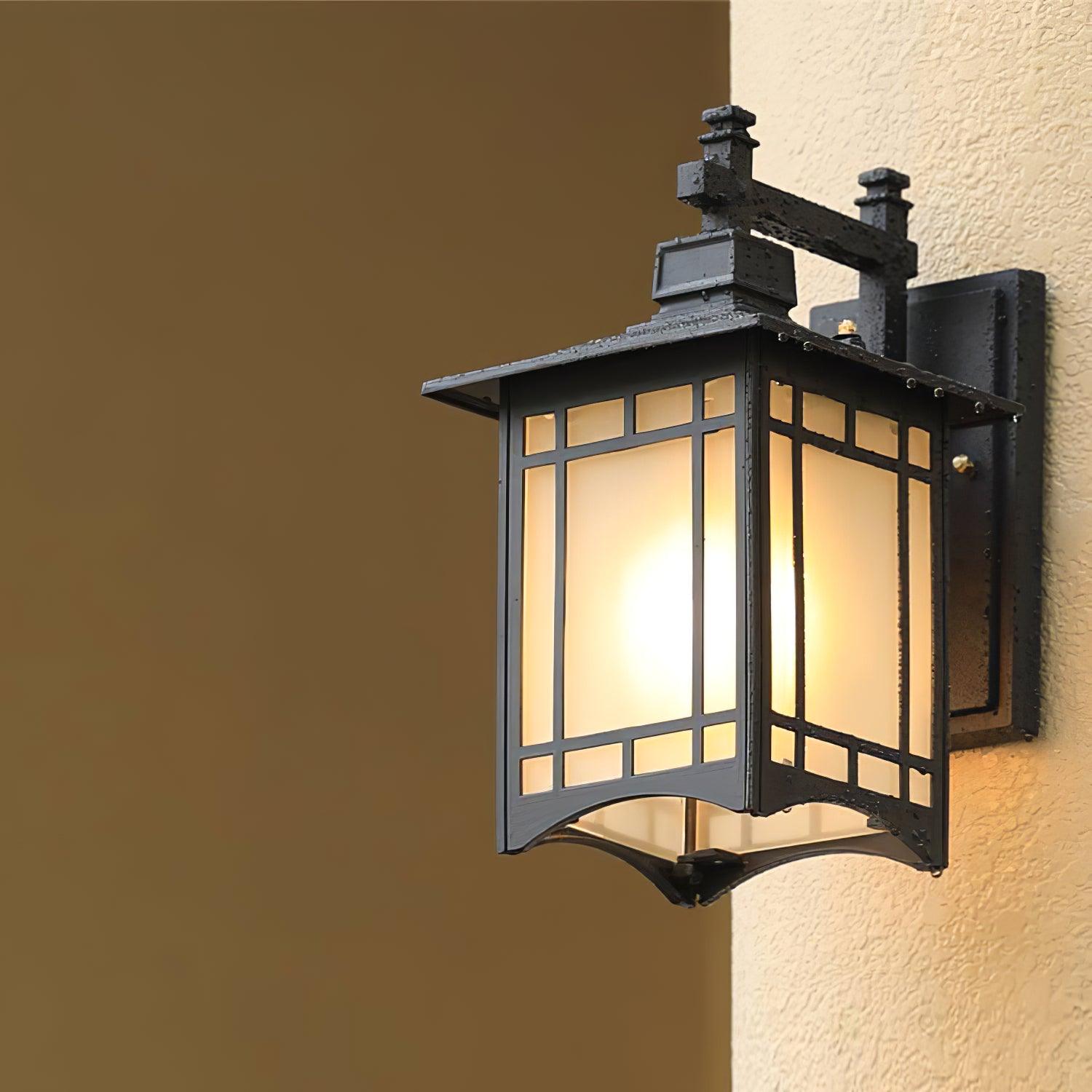 Orm House Wall Light - Lumpaz