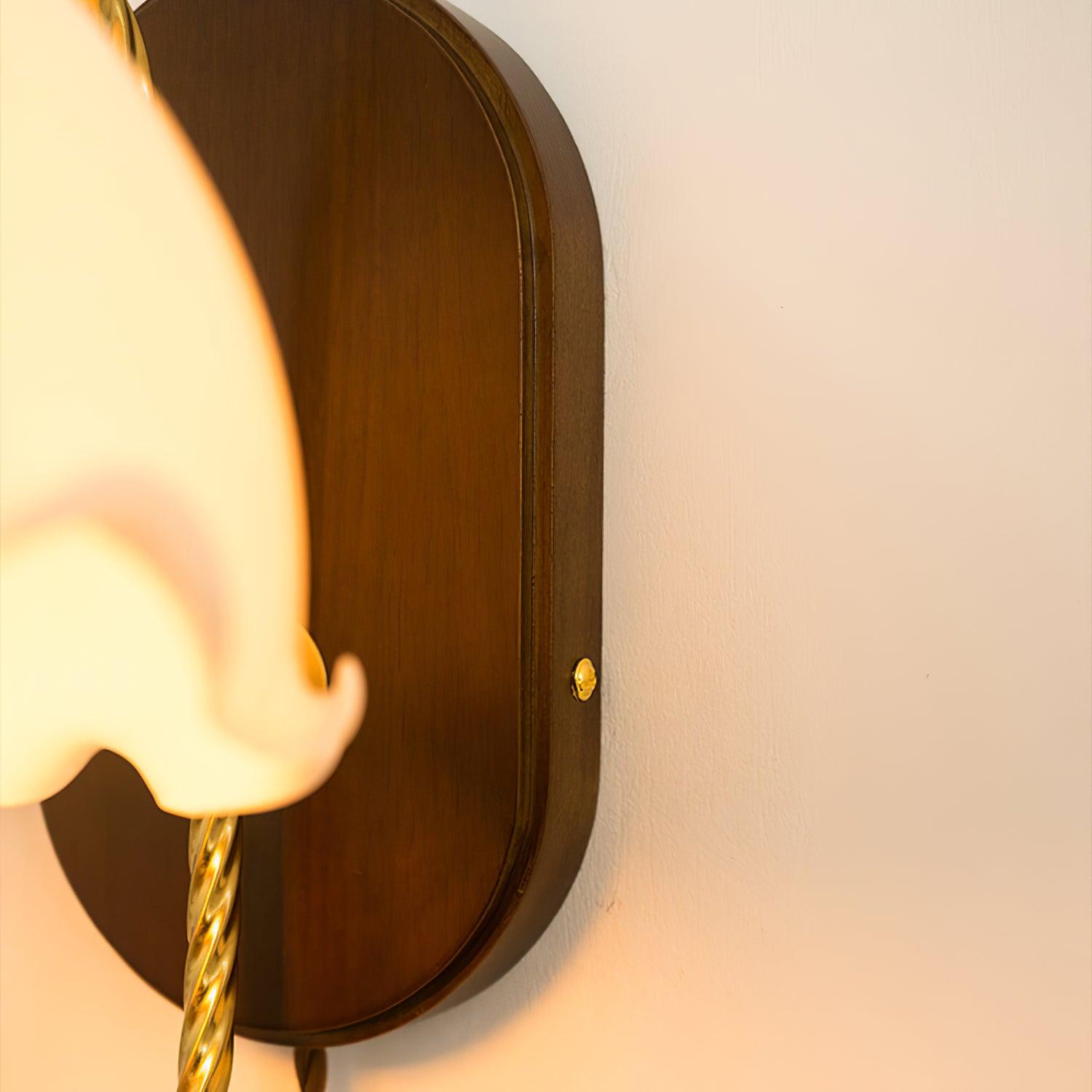 Milky Flower Wall Light - Lumpaz