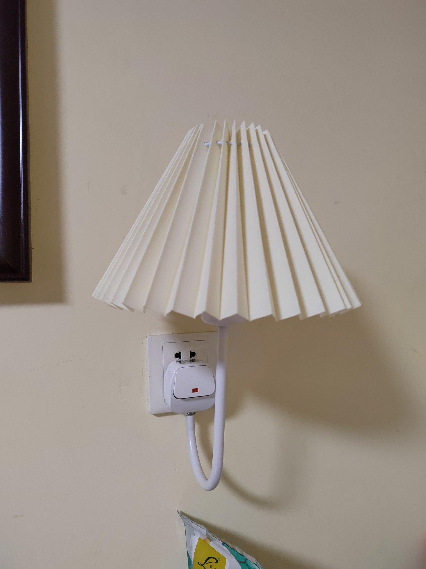Plug-in Wall Light - Lumpaz