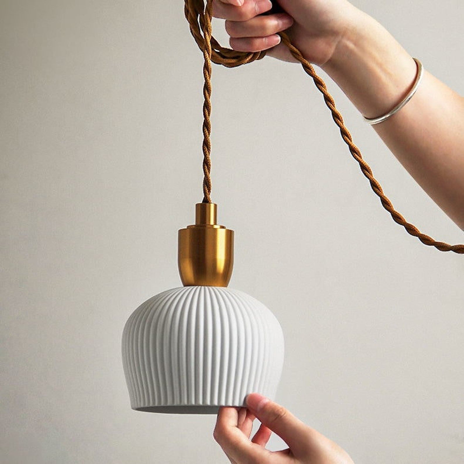 Retro Pleated Ceramic Brass Cocoon Pendant Lamp - Lumpaz