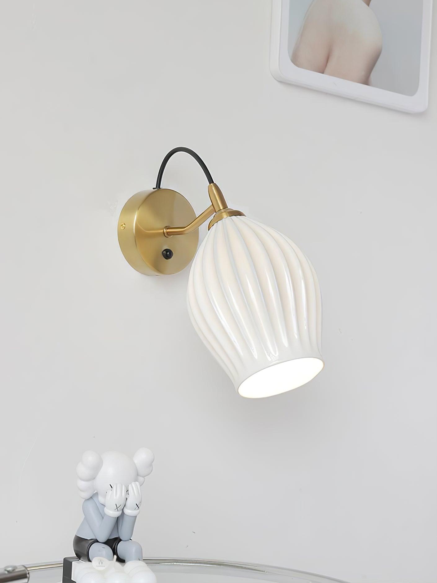 Ceramic Ribbed Wall light - Lumpaz
