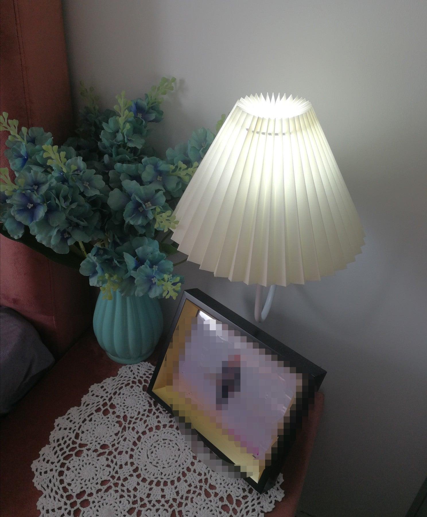 Plug-in Wall Light - Lumpaz