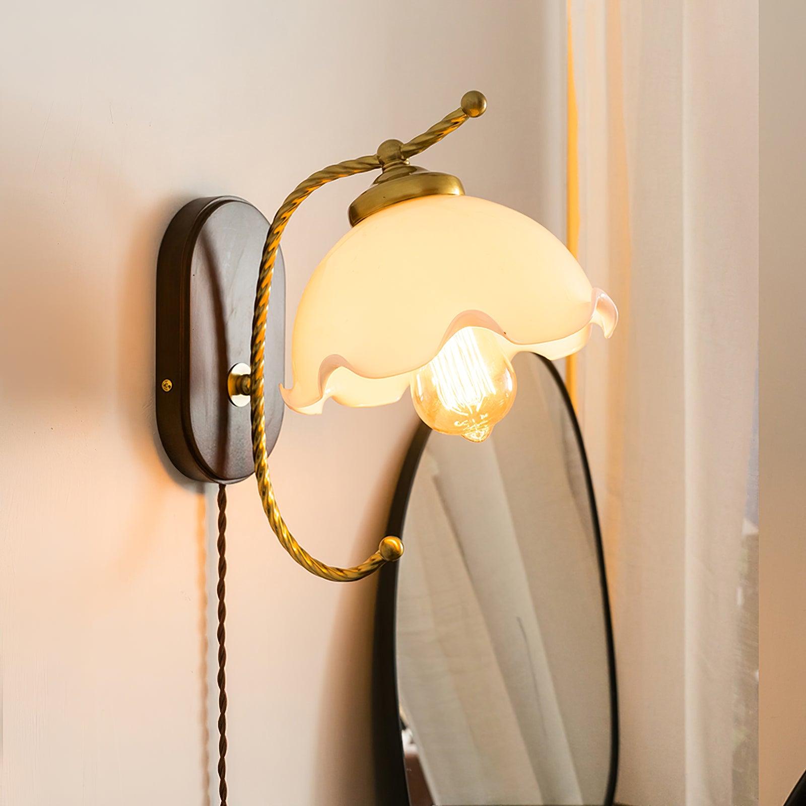 Milky Flower Wall Light - Lumpaz
