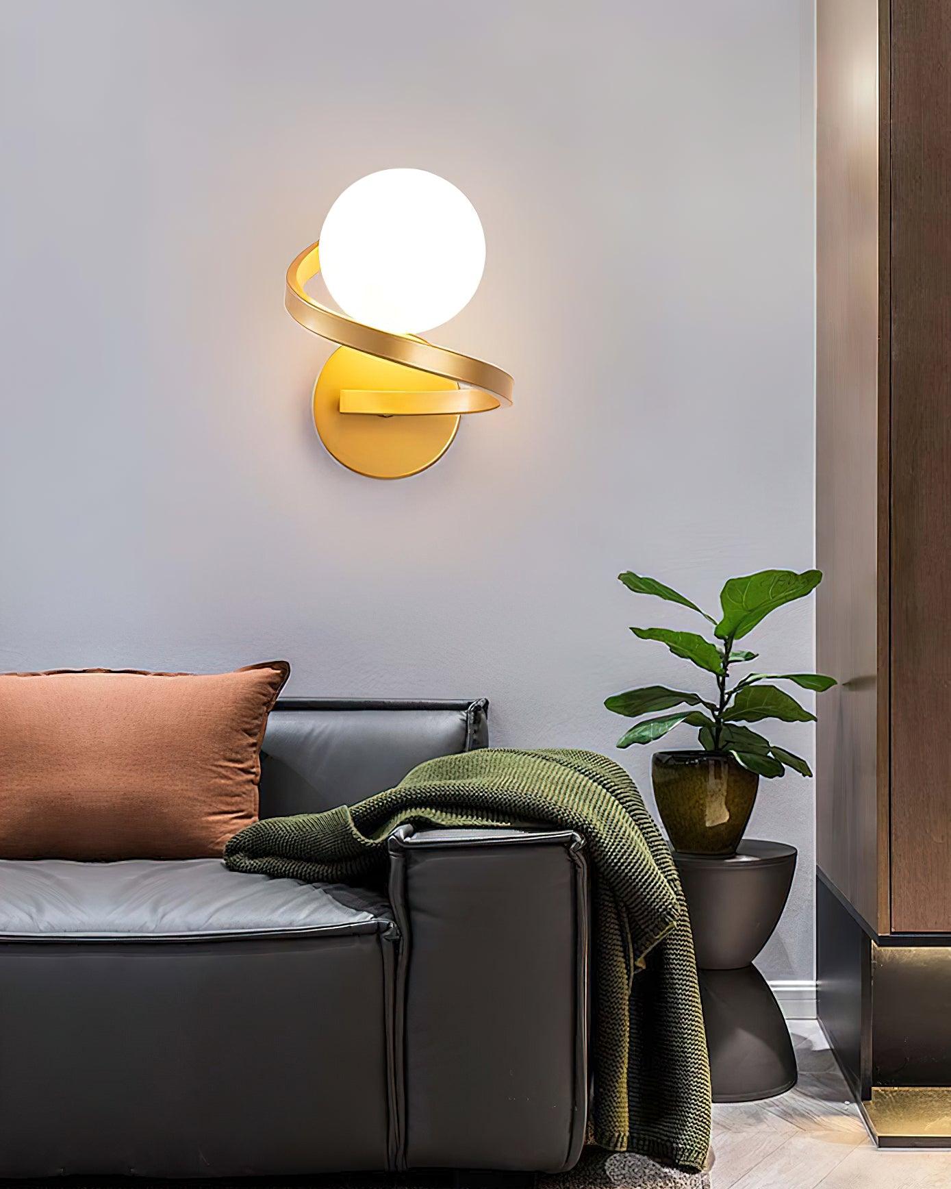 Curved Brass Wall Lamp - Lumpaz