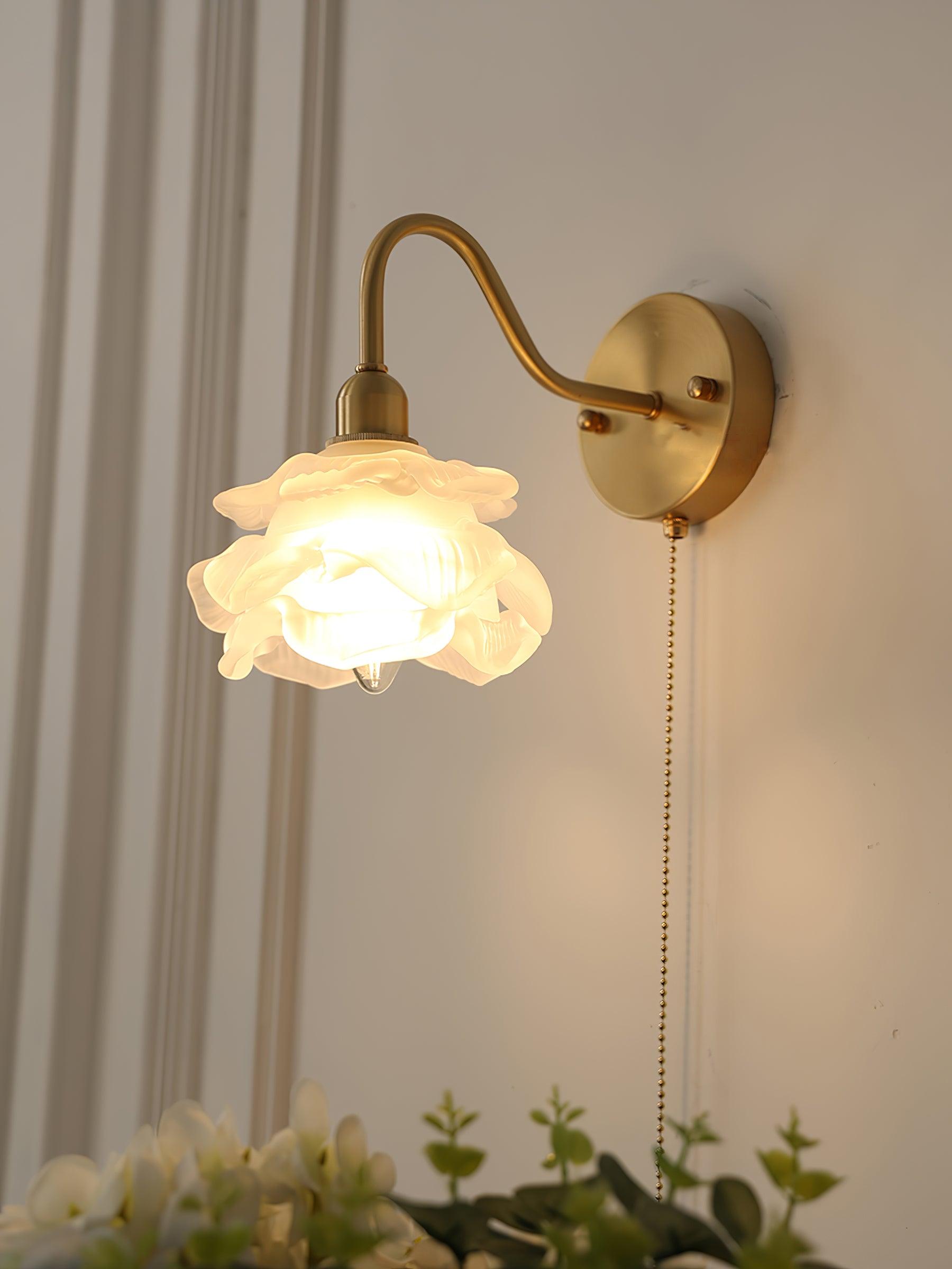 Rose Brass Wall Light - Lumpaz