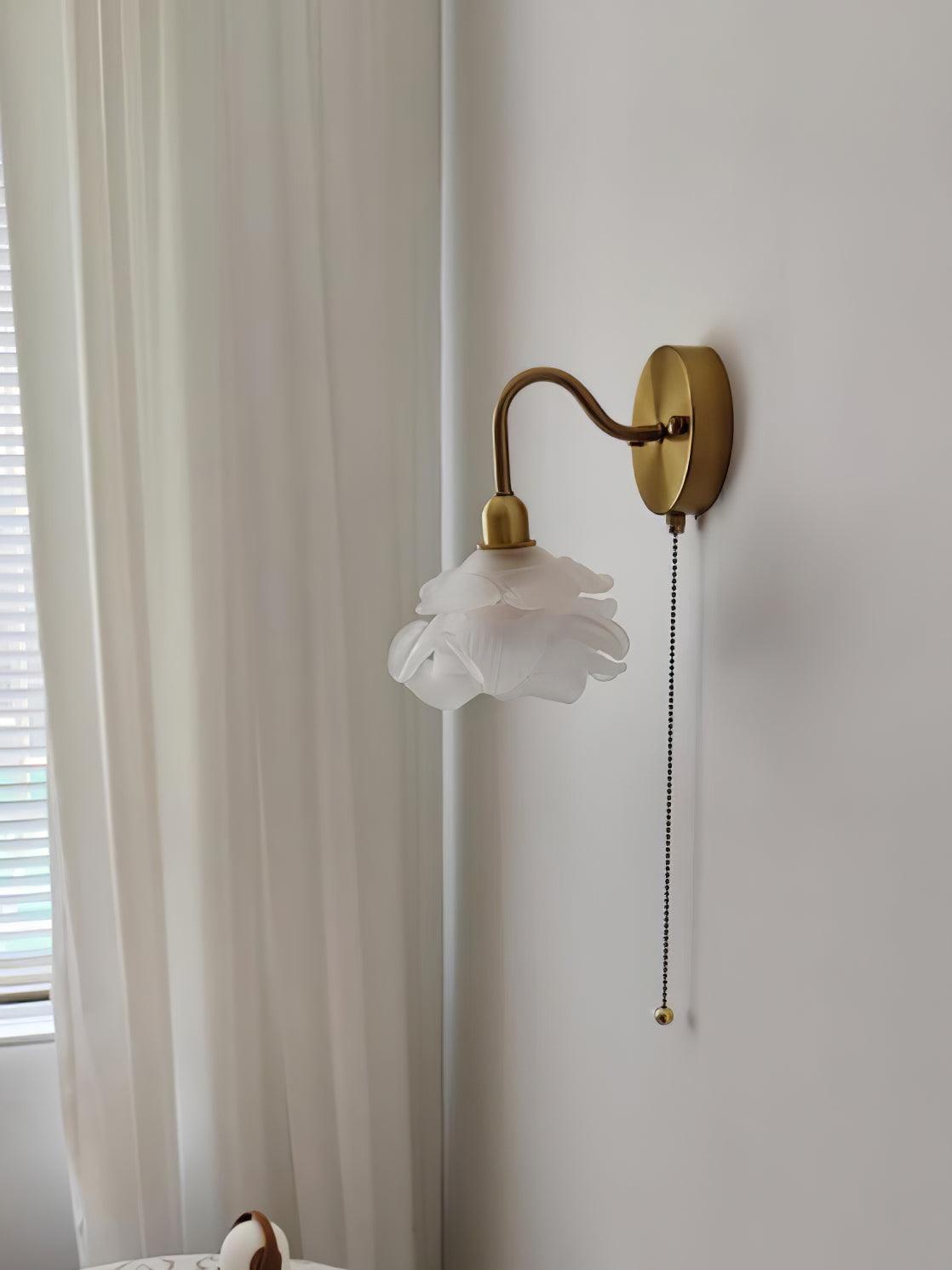 Rose Brass Wall Light - Lumpaz