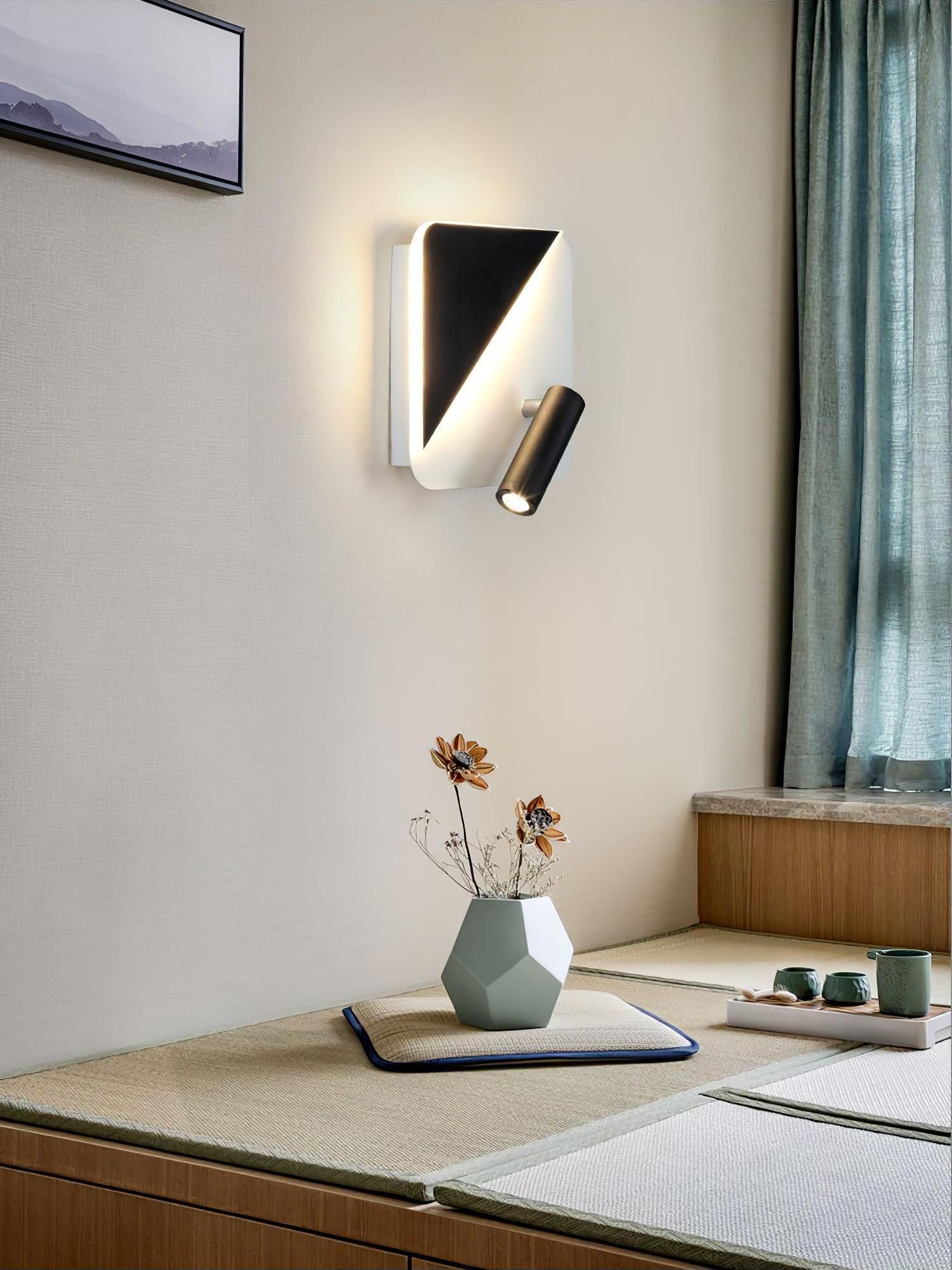 Kneeland Rotatable Wall Lamp - Lumpaz