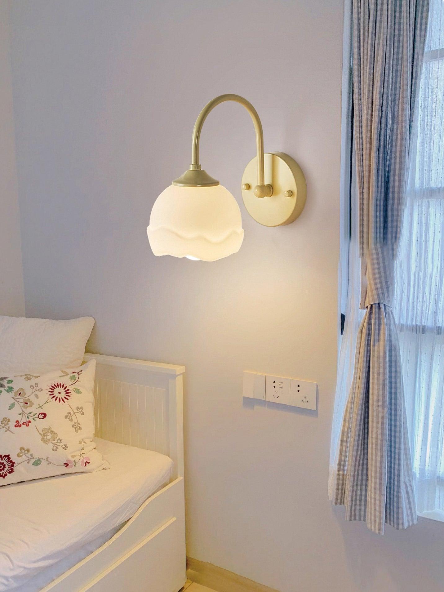 Milk White Floral Wall Lamp - Lumpaz