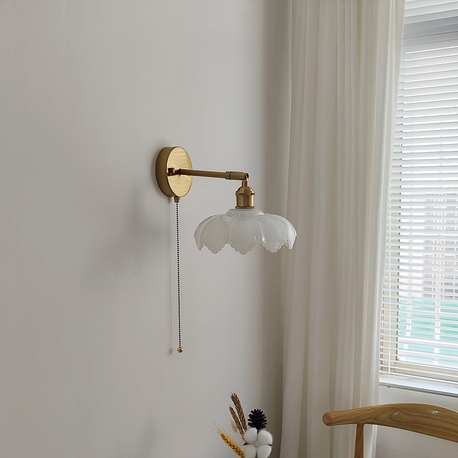 Lotus Rotatable Wall Lamp - Lumpaz