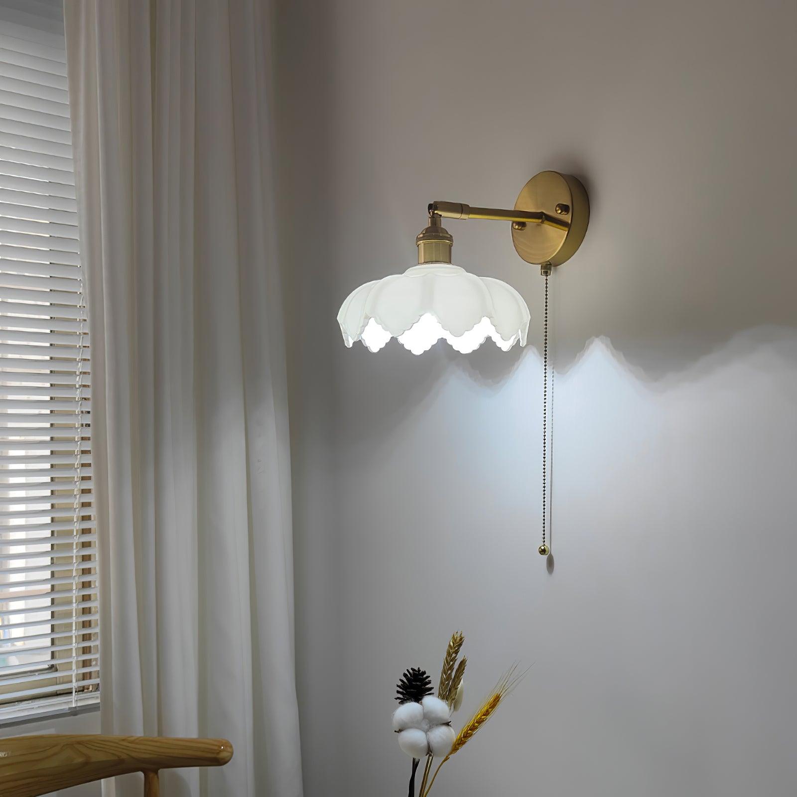 Lotus Rotatable Wall Lamp - Lumpaz