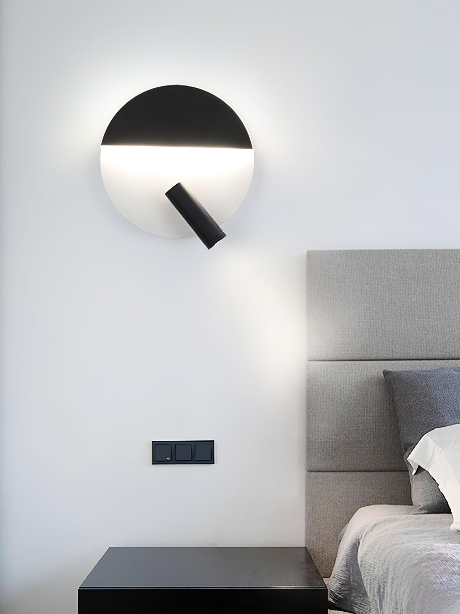 Kneeland Rotatable Wall Lamp - Lumpaz
