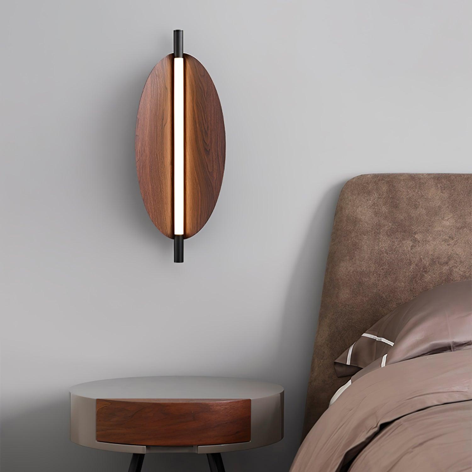 Sleek Board Sconce - Lumpaz