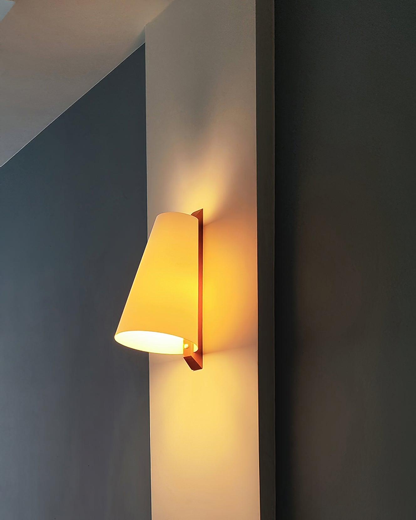 Lupe Wall Lamp - Lumpaz