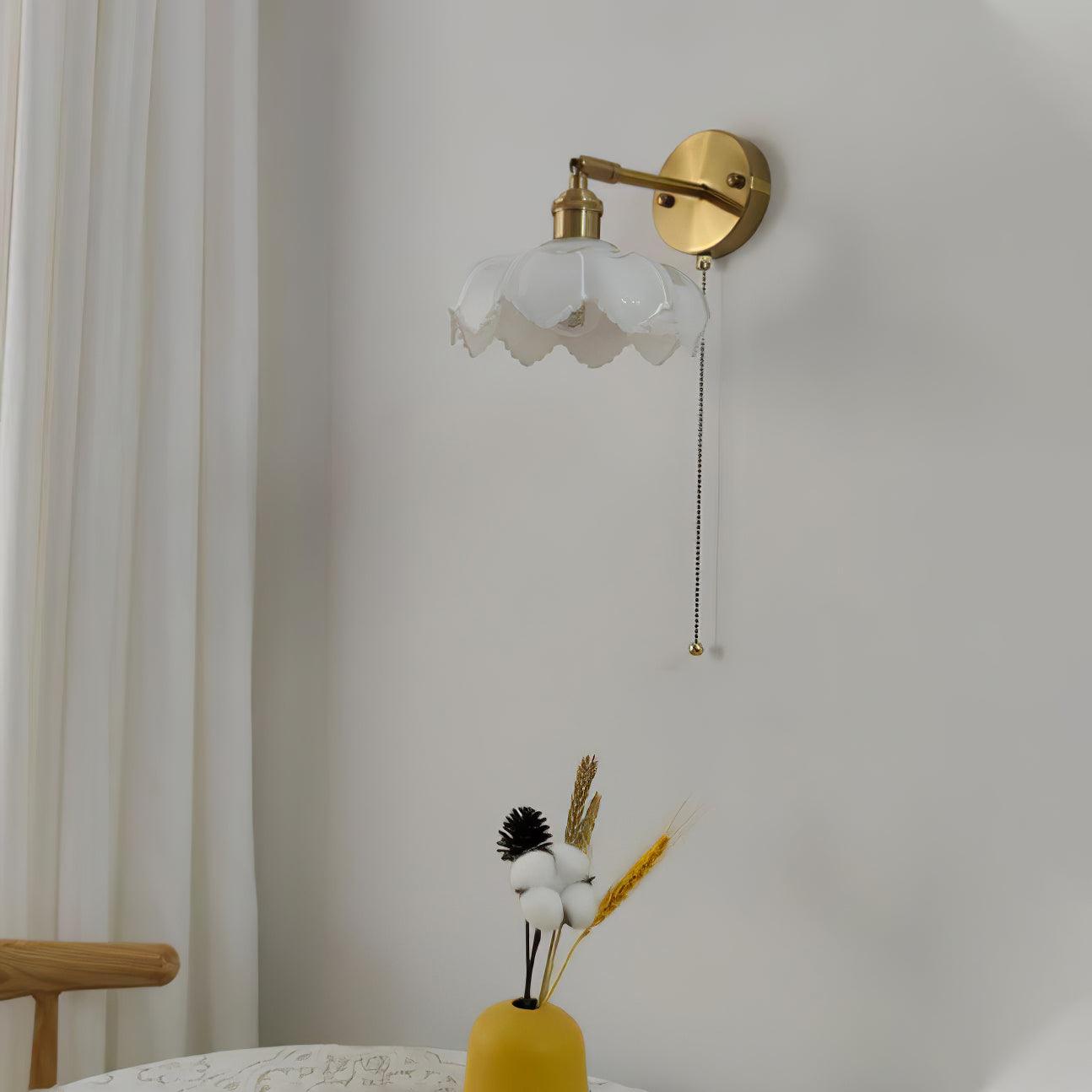 Lotus Rotatable Wall Lamp - Lumpaz