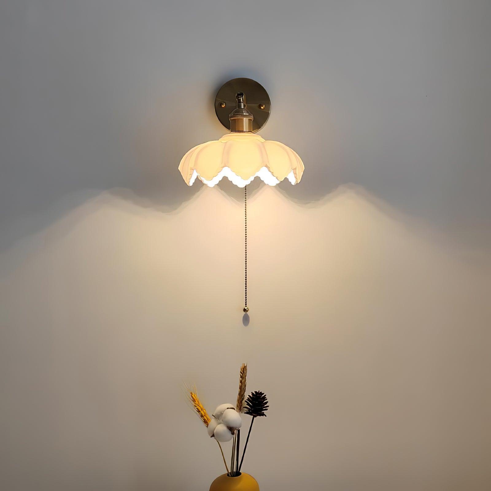 Lotus Rotatable Wall Lamp - Lumpaz