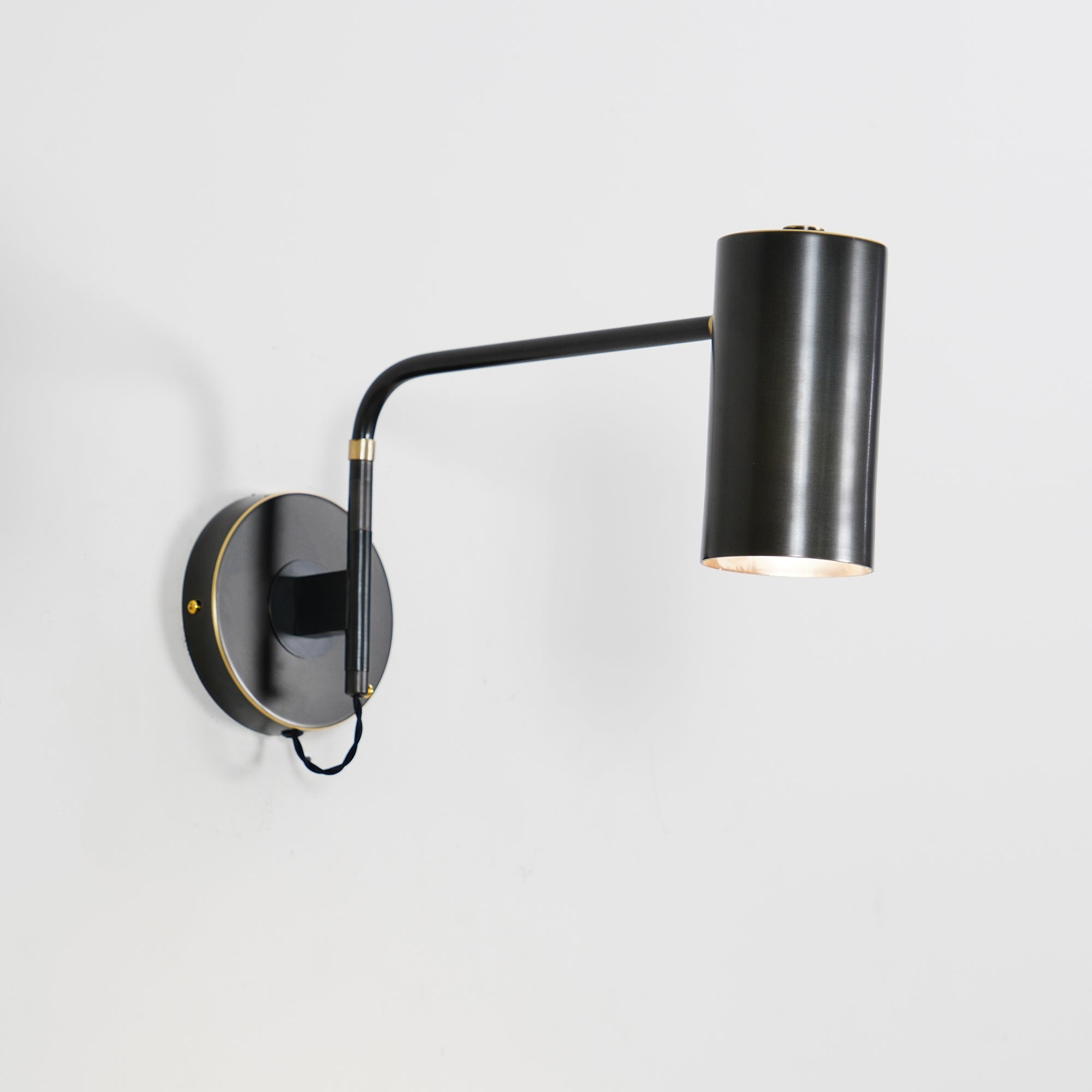 Envoy Swing Sconce - Lumpaz