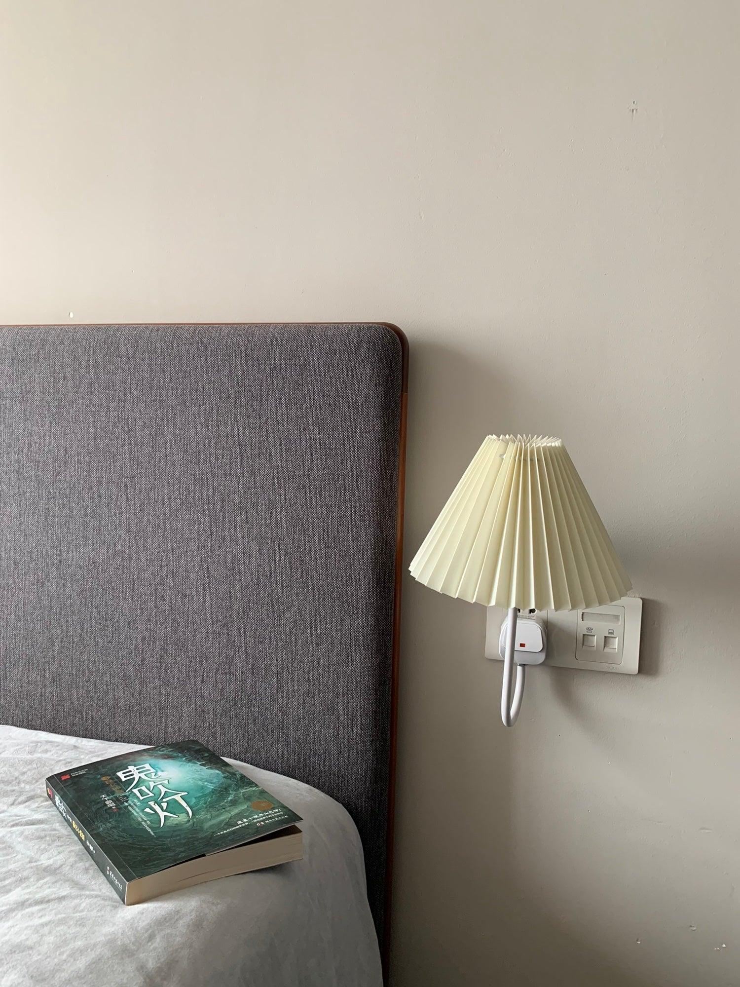 Plug-in Wall Light - Lumpaz