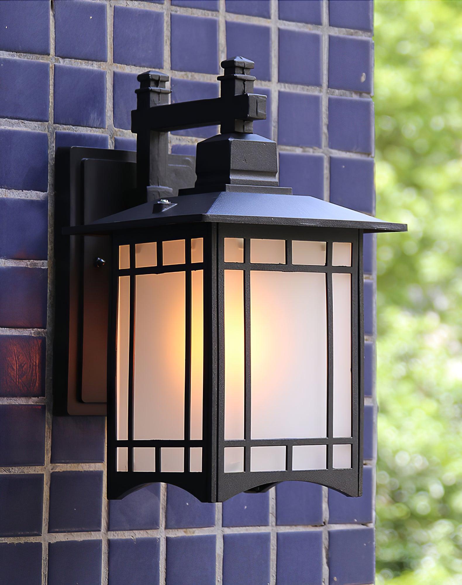 Orm House Wall Light - Lumpaz