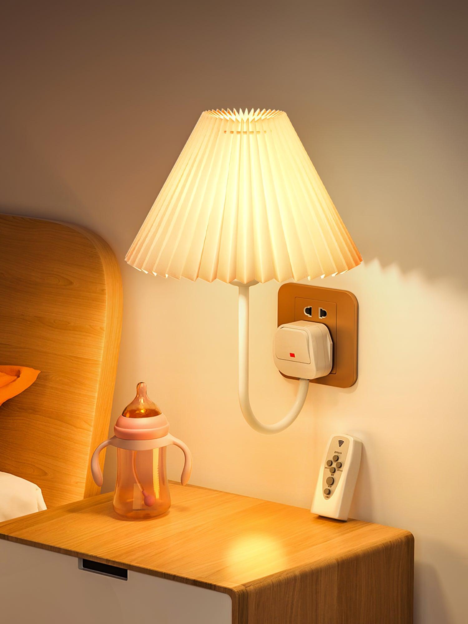 Plug-in Wall Light - Lumpaz