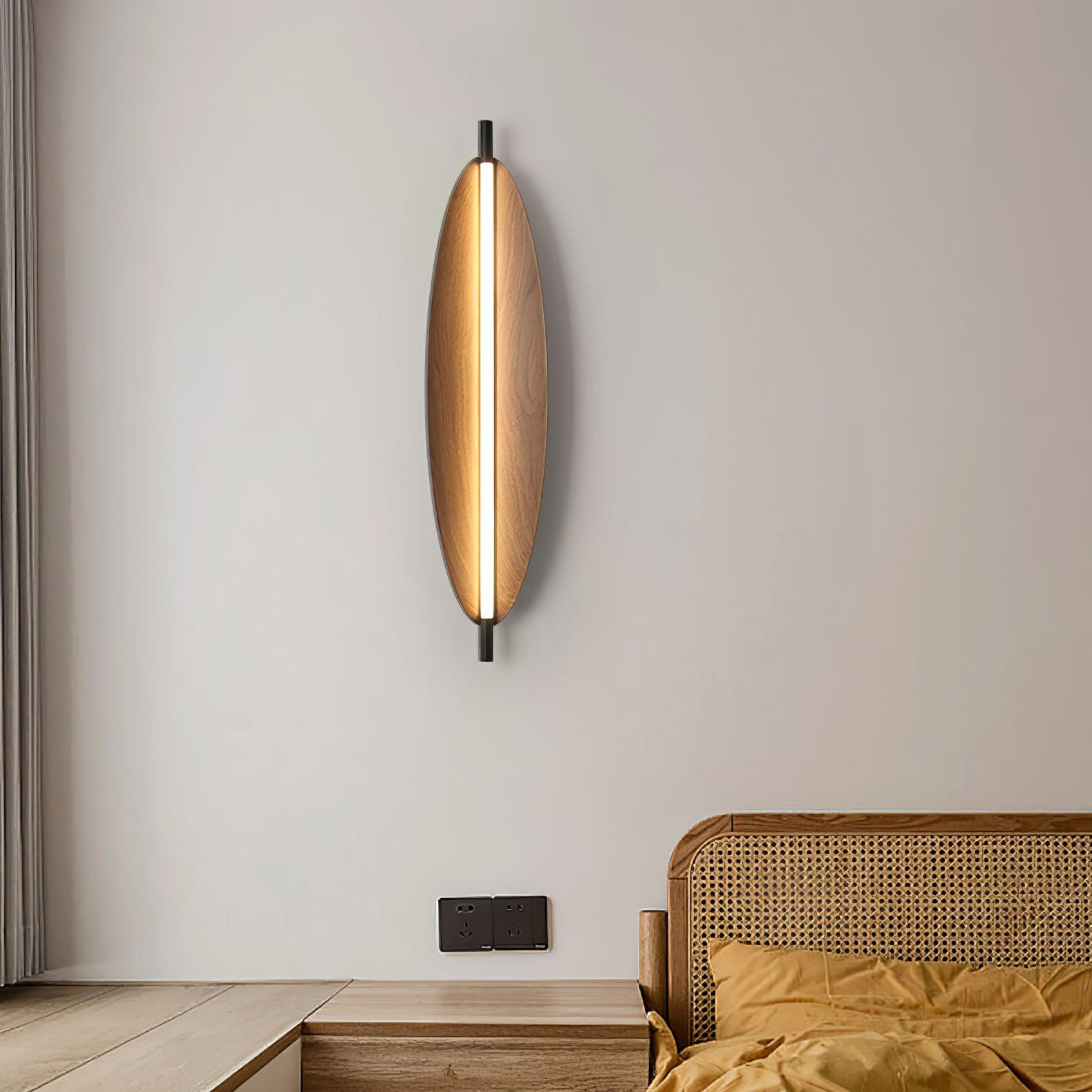 Sleek Board Sconce - Lumpaz