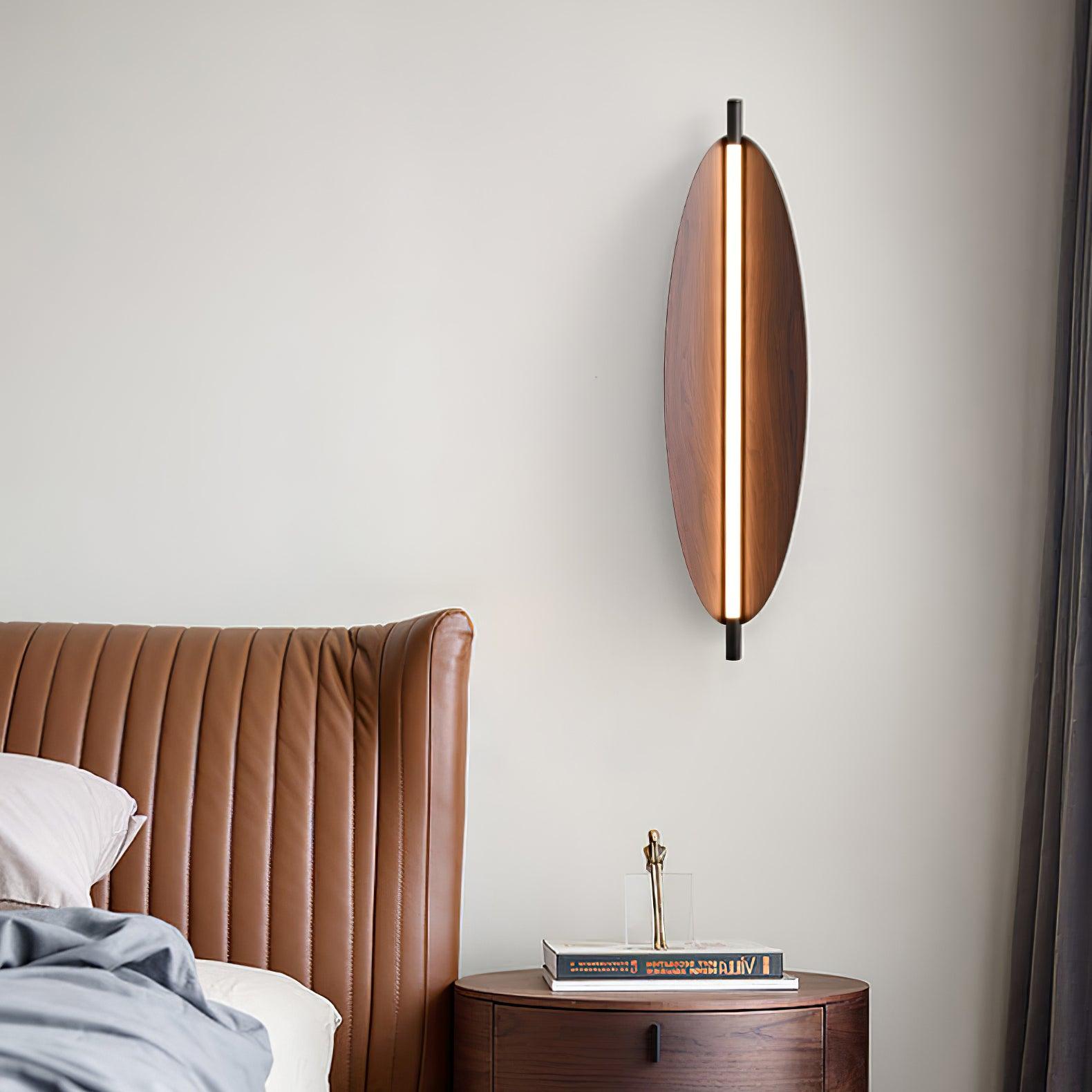 Sleek Board Sconce - Lumpaz