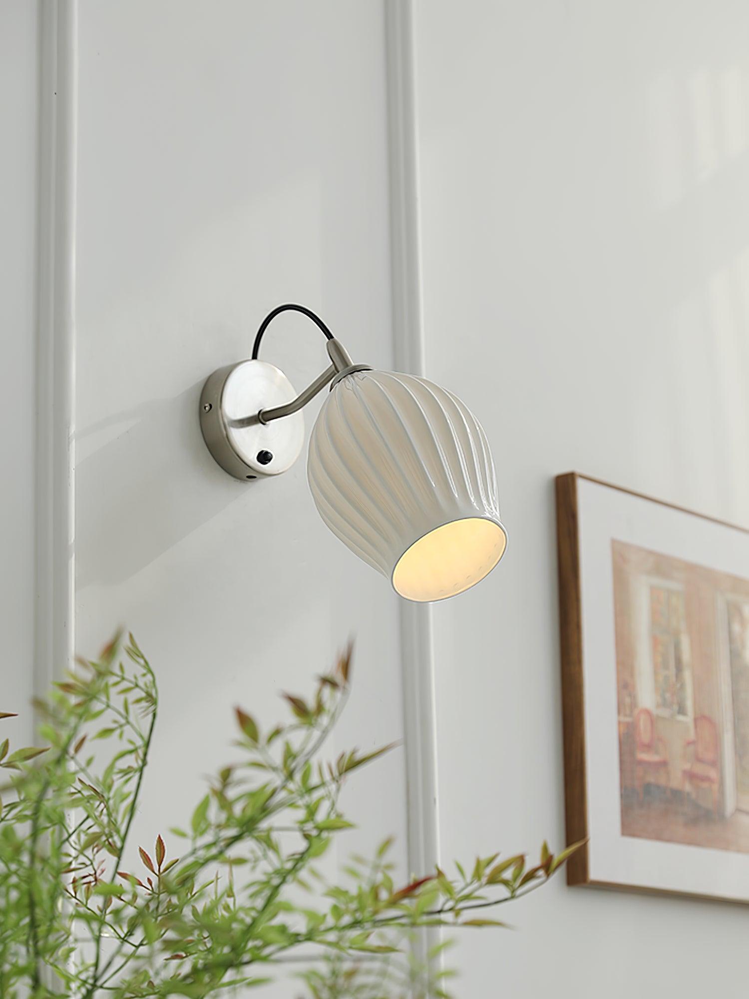 Ceramic Ribbed Wall light - Lumpaz