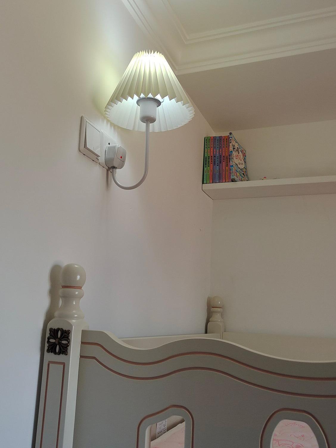 Plug-in Wall Light - Lumpaz