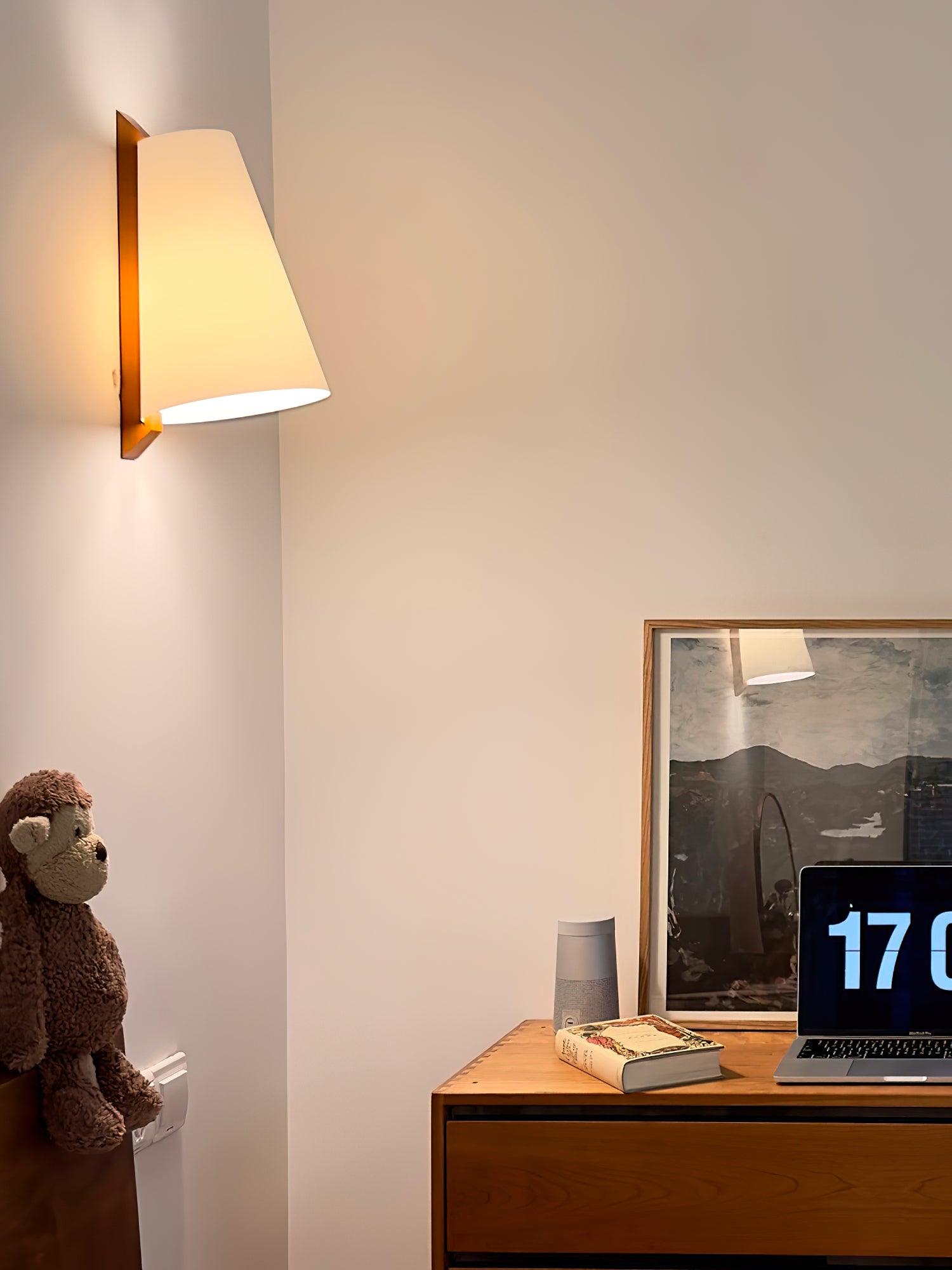 Lupe Wall Lamp - Lumpaz