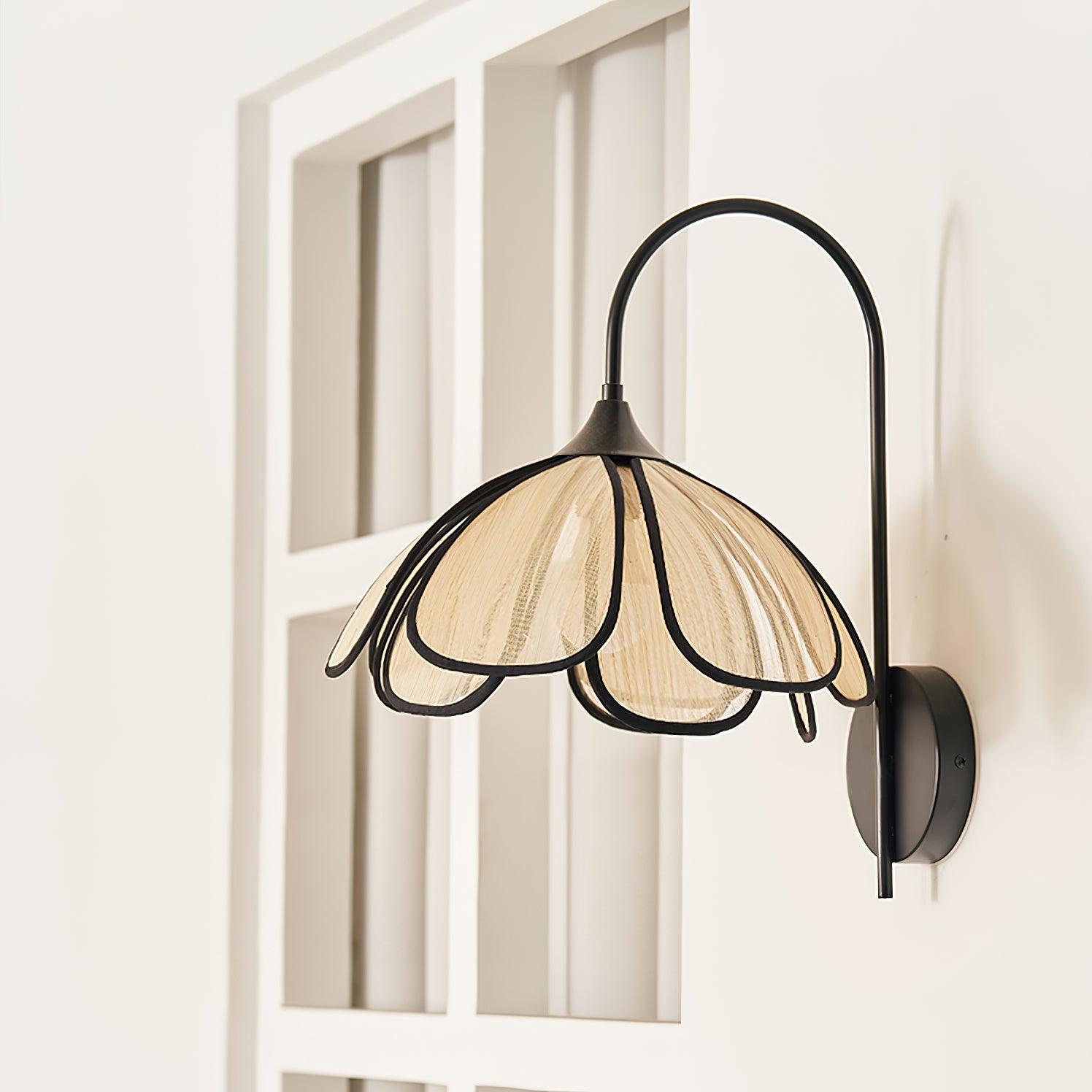 Burnt Petal Wall Lamp - Lumpaz
