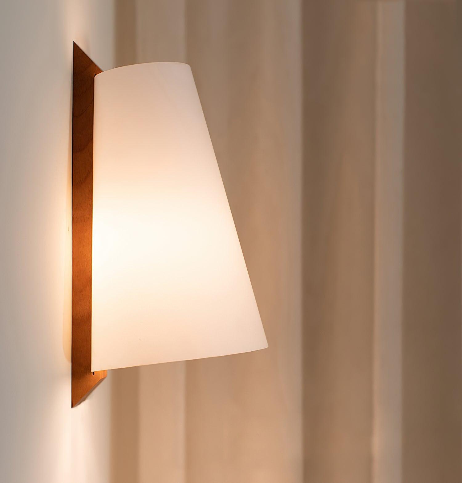 Lupe Wall Lamp - Lumpaz