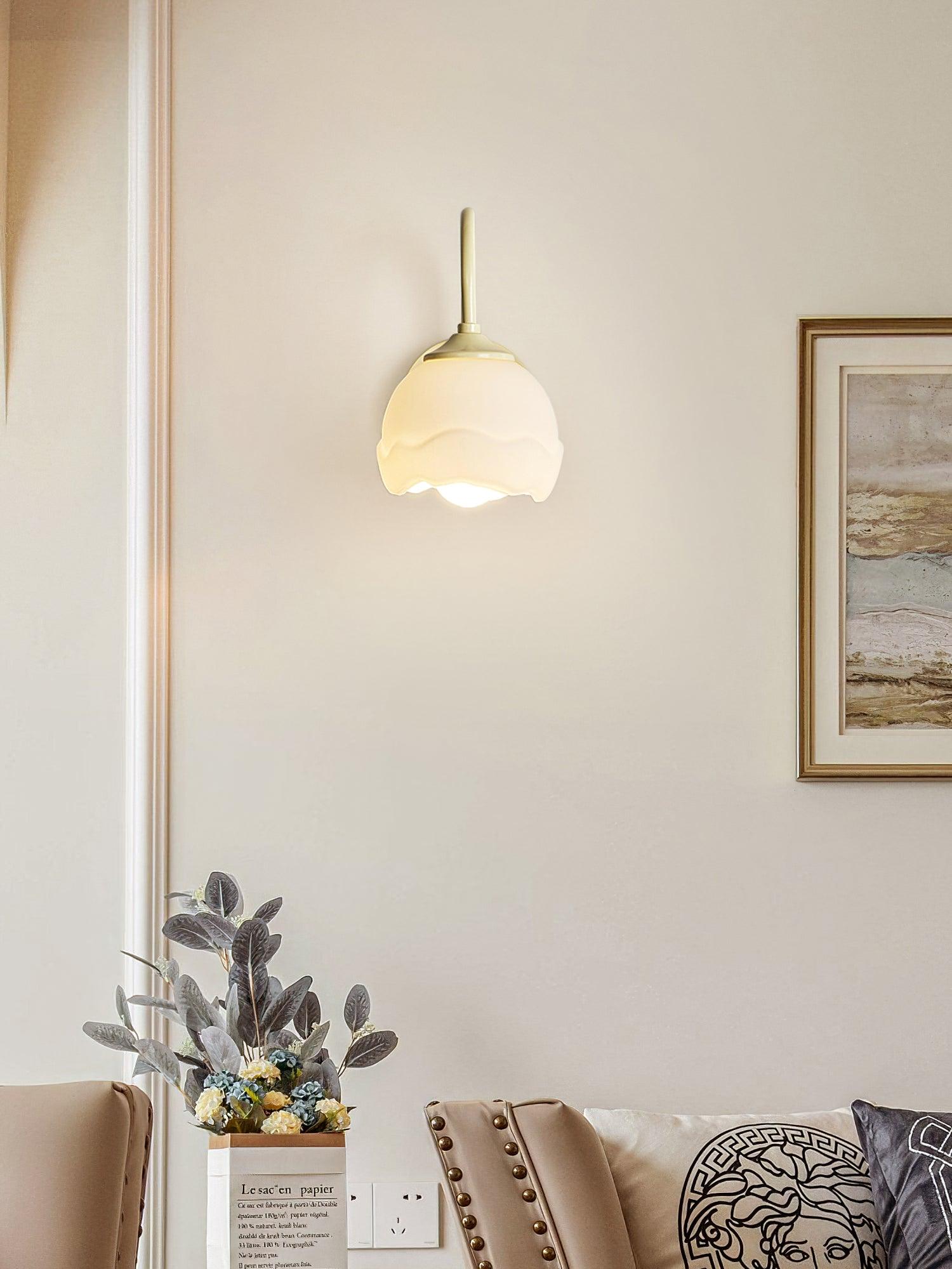 Milk White Floral Wall Lamp - Lumpaz