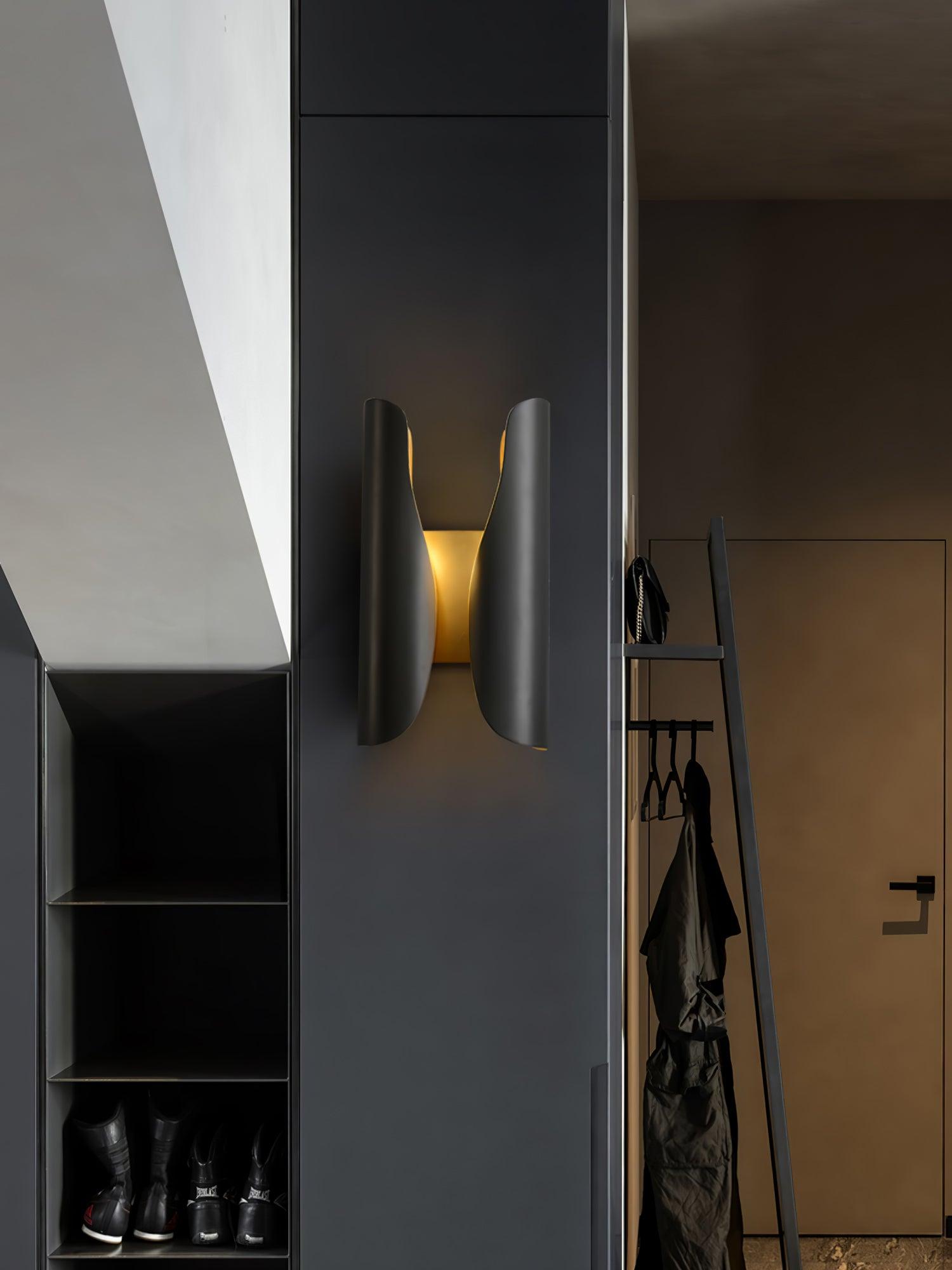 Guardian Wall Sconce - Lumpaz