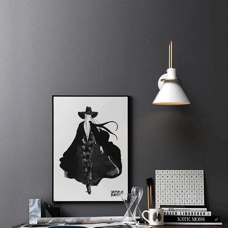 Nordic Metal Wall Sconce - Lumpaz
