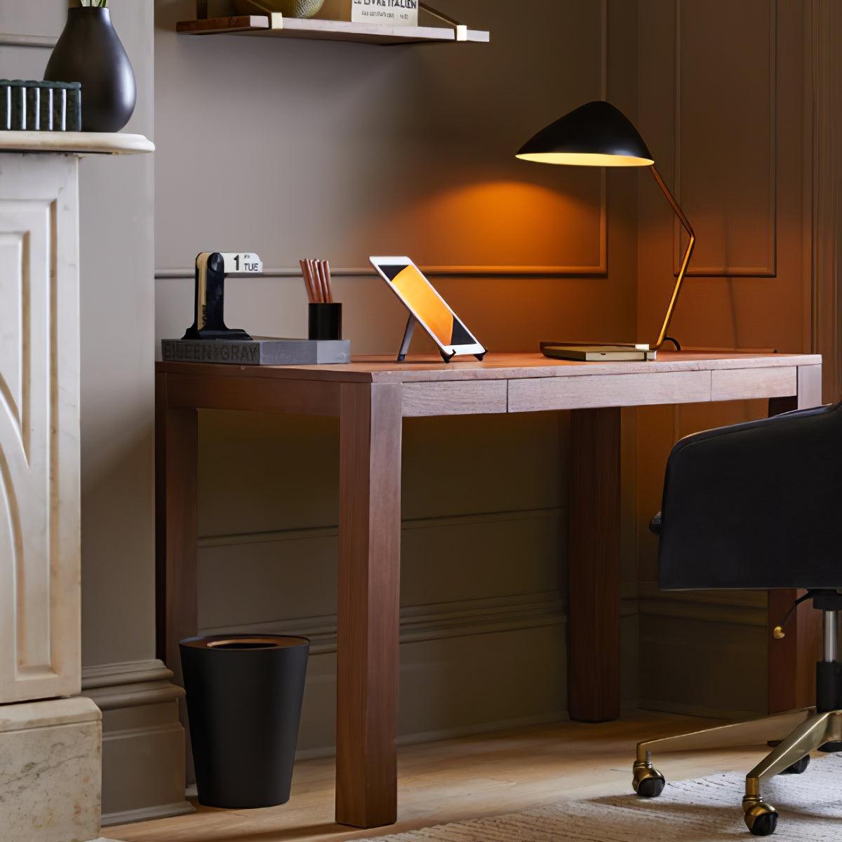 Curvilinear Mid-Century Table Lamp - Lumpaz