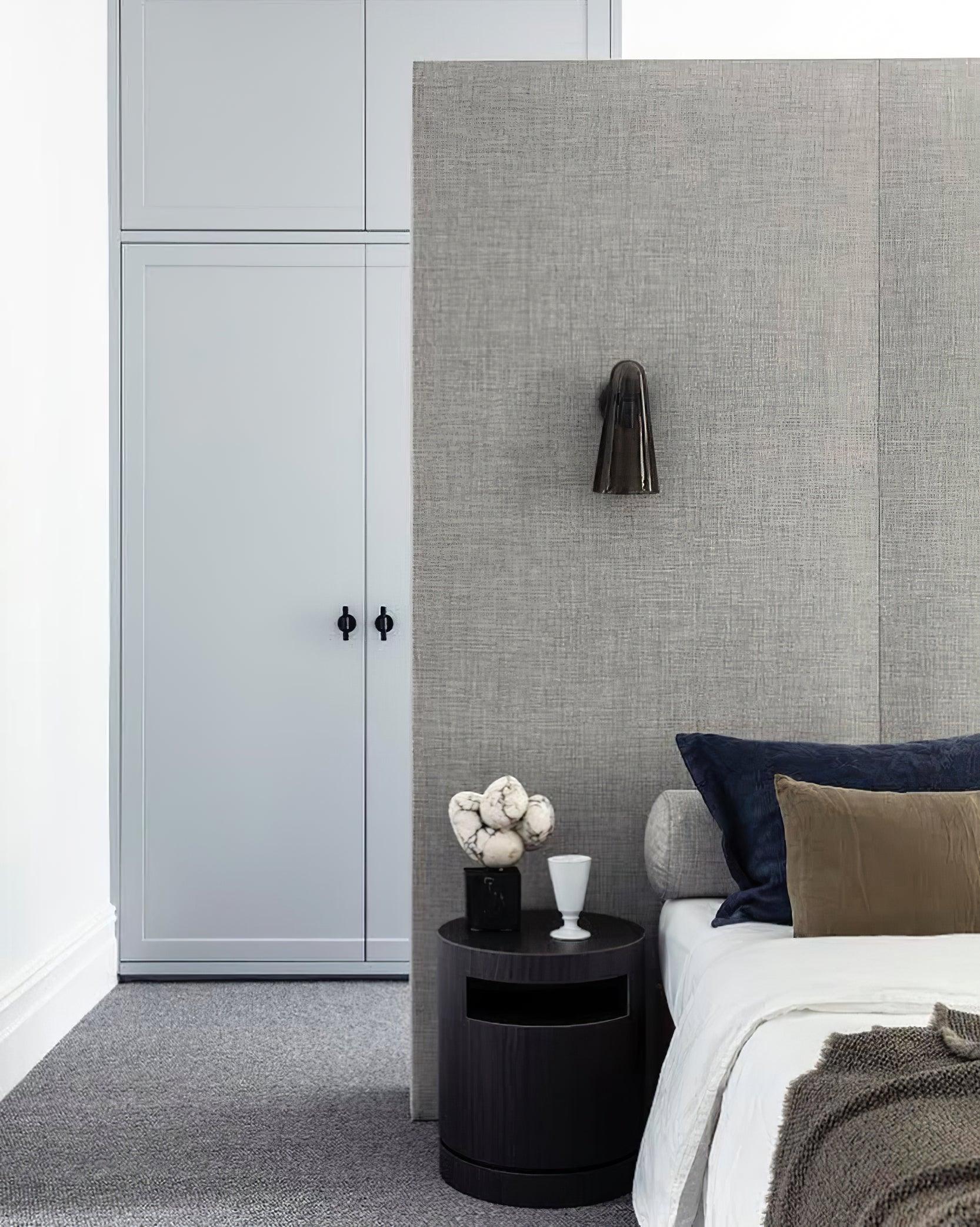 Conical Glass Wall Lamp - Lumpaz