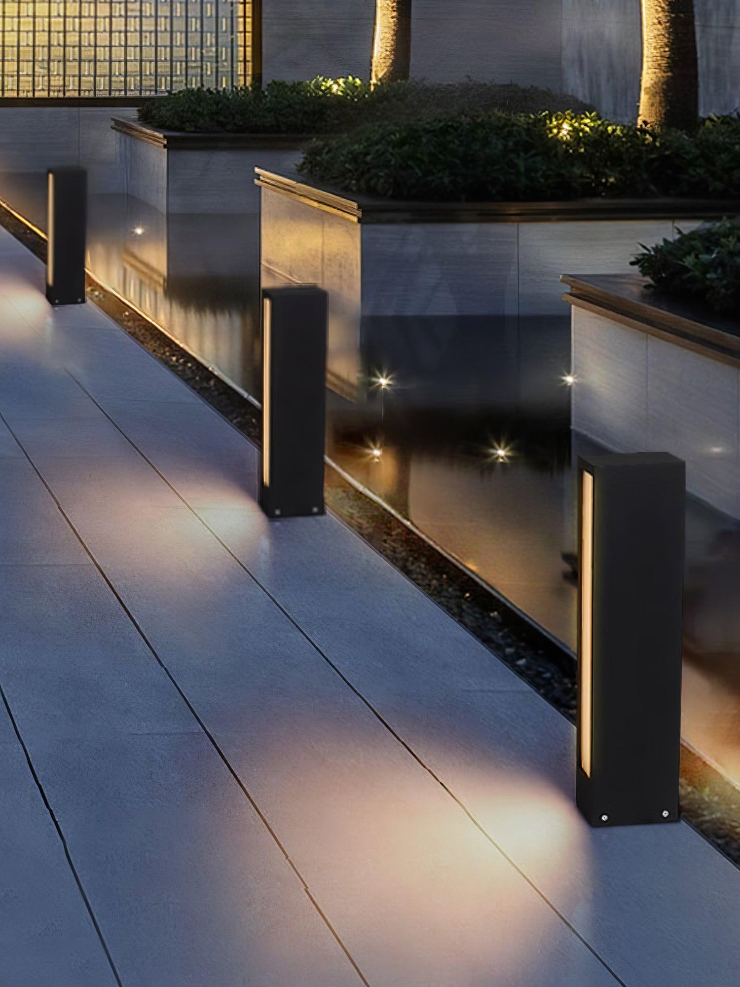 Faro Outdoor Post Lamp - Lumpaz