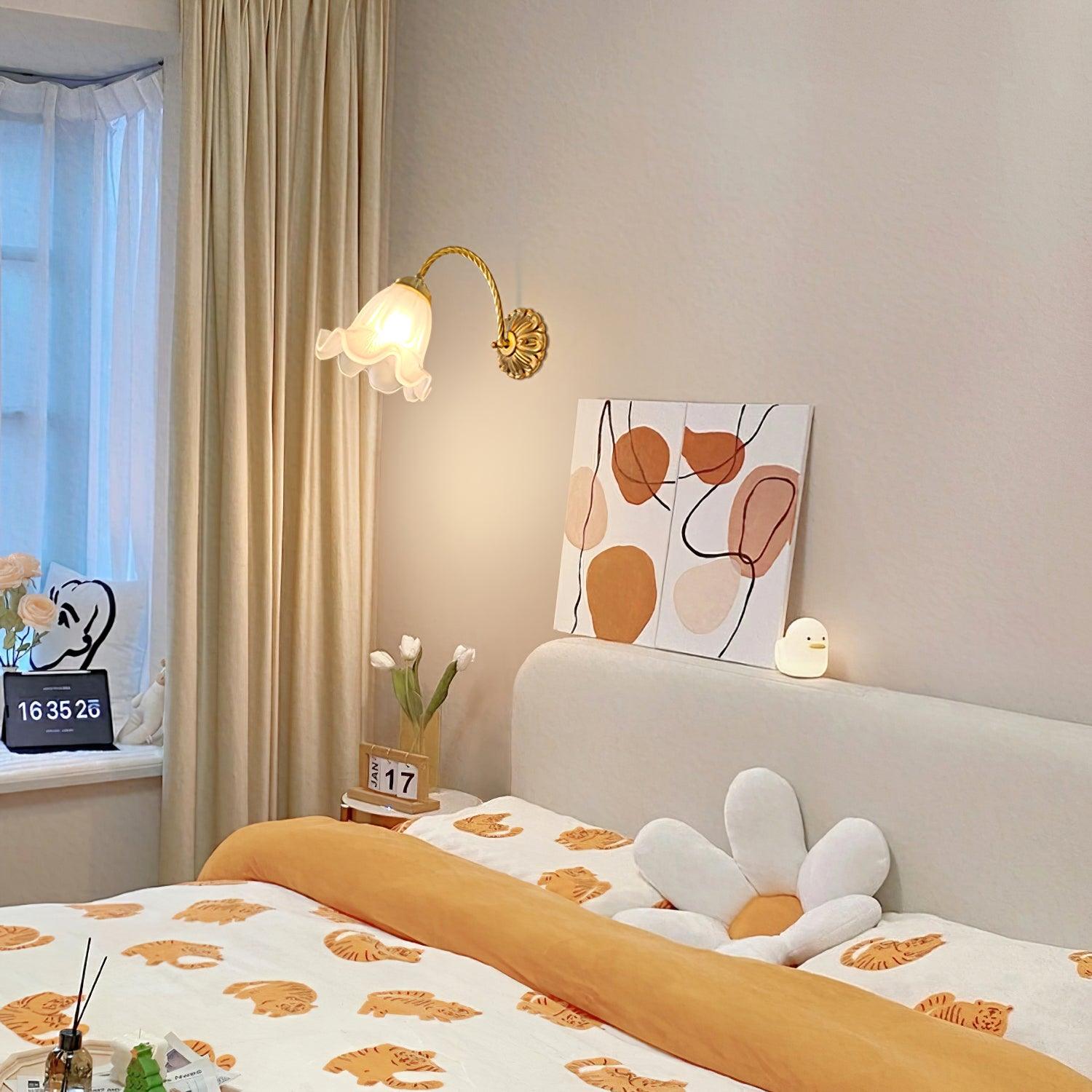 Brass Floral Glass Sconce - Lumpaz