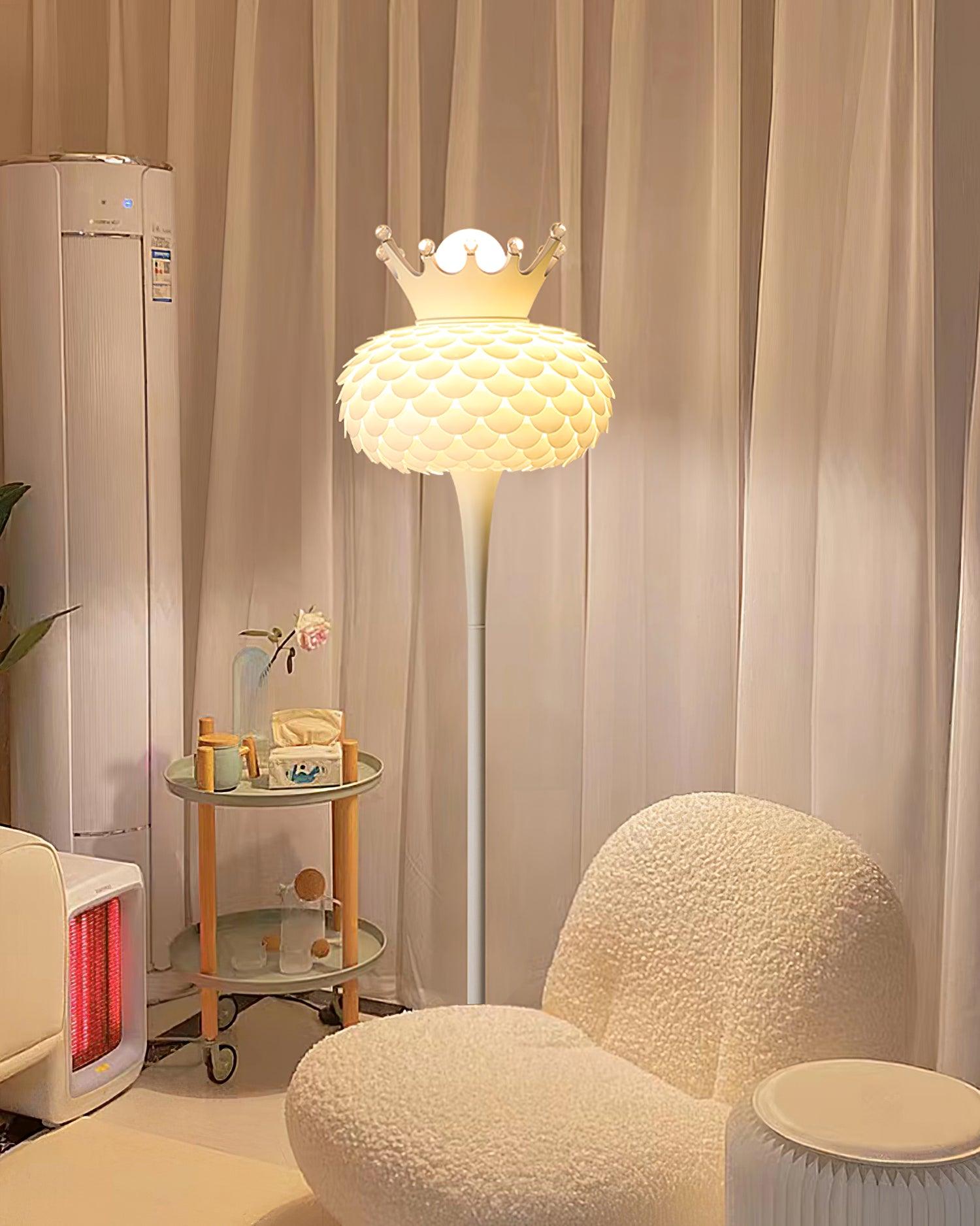 Aluvia Crown Floor Lamp - Lumpaz