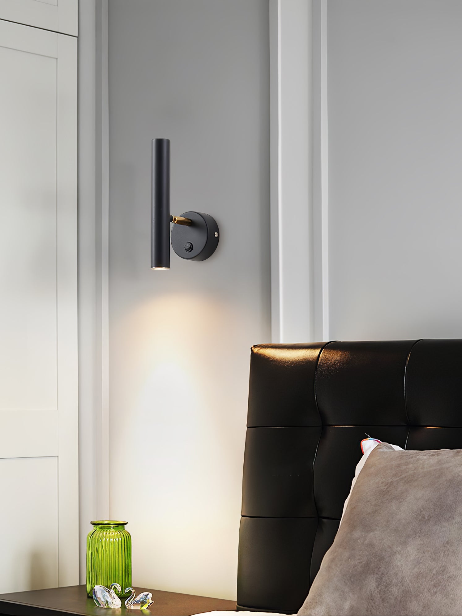 Slender Adjustable Wall Lamp - Lumpaz
