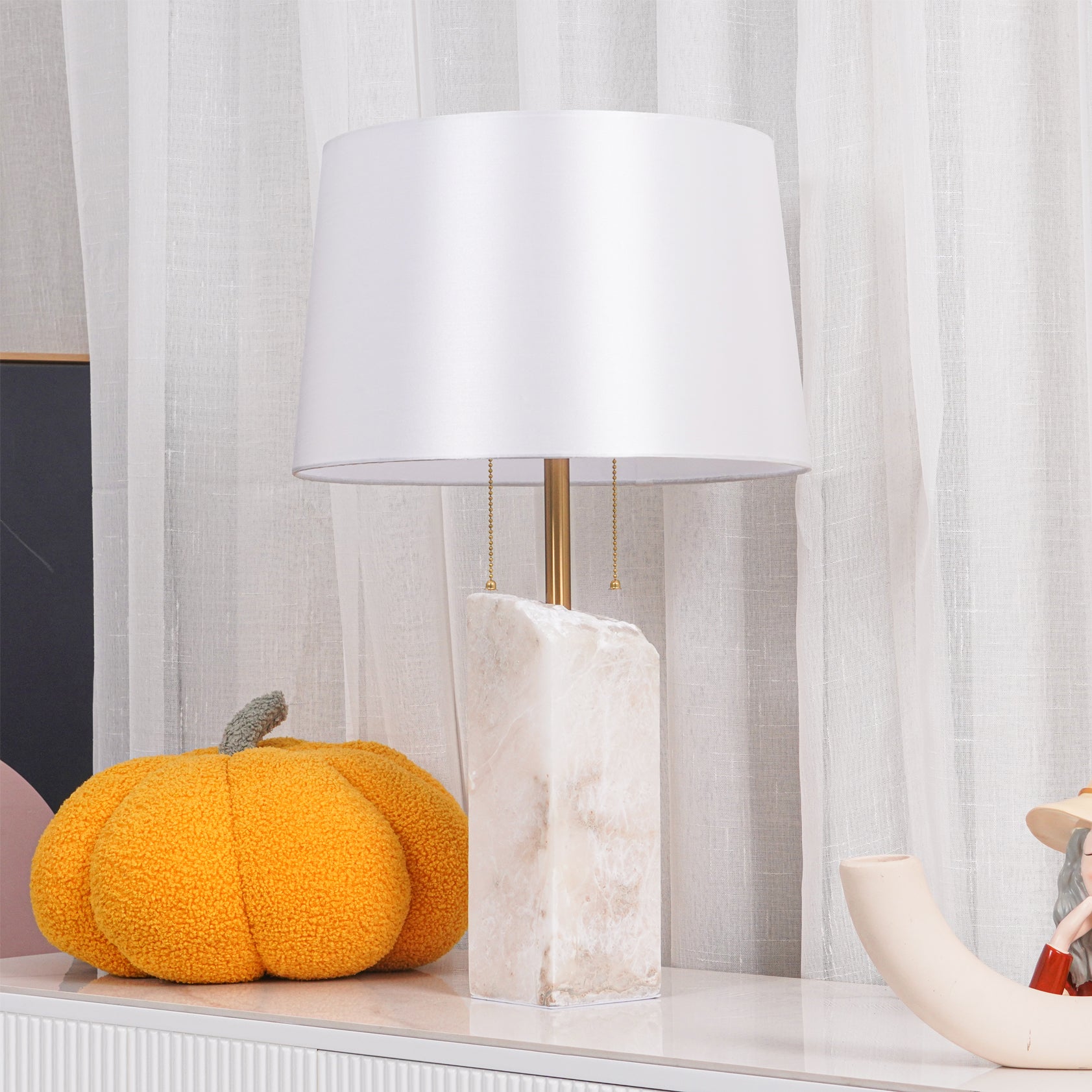 Raw Alabaster Table Lamp - Lumpaz