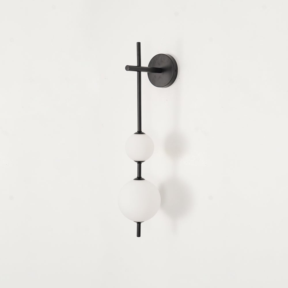 Vertical Globe Wall Lamp - Lumpaz